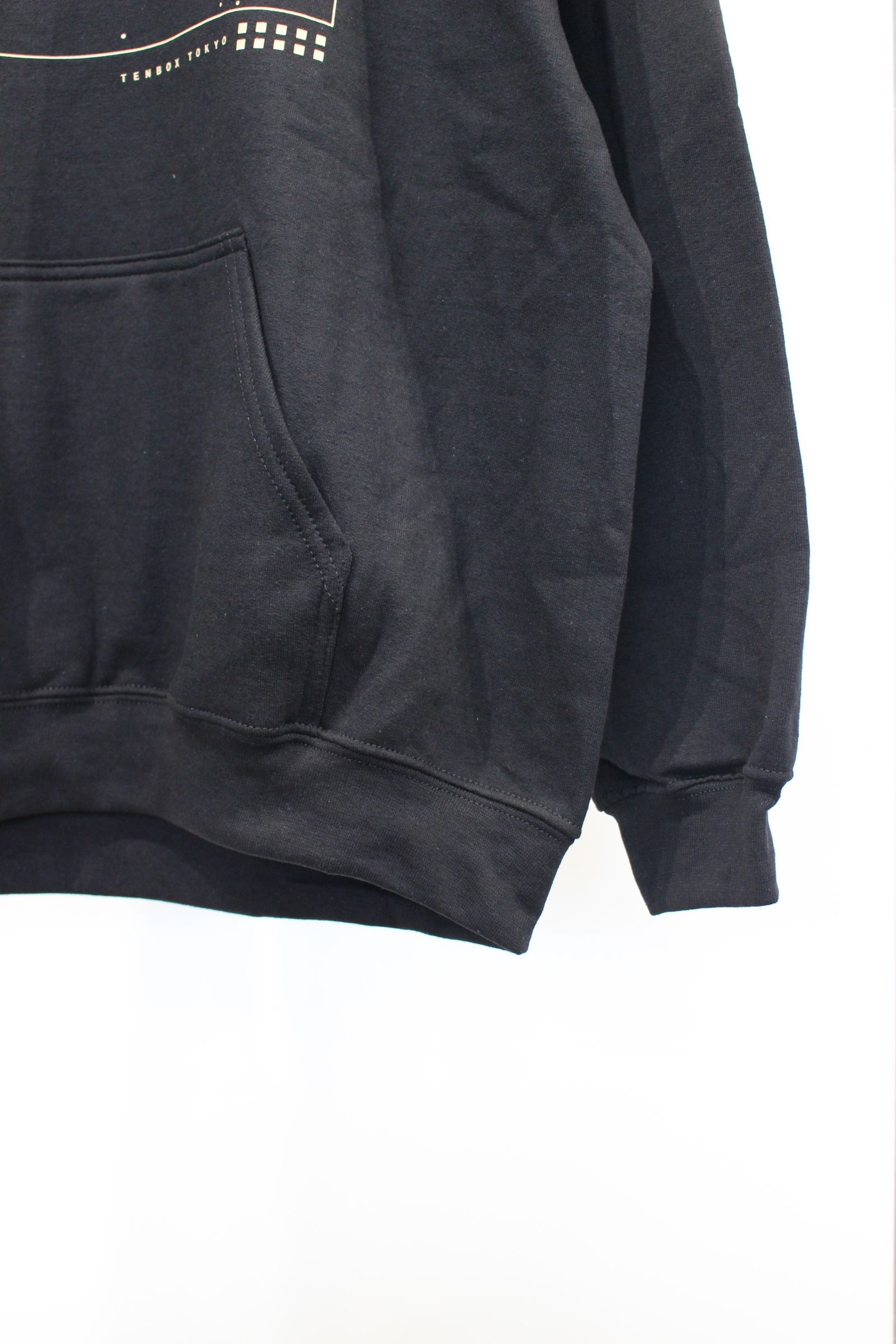Small World Hoodie/BLACK【10/1 発売】