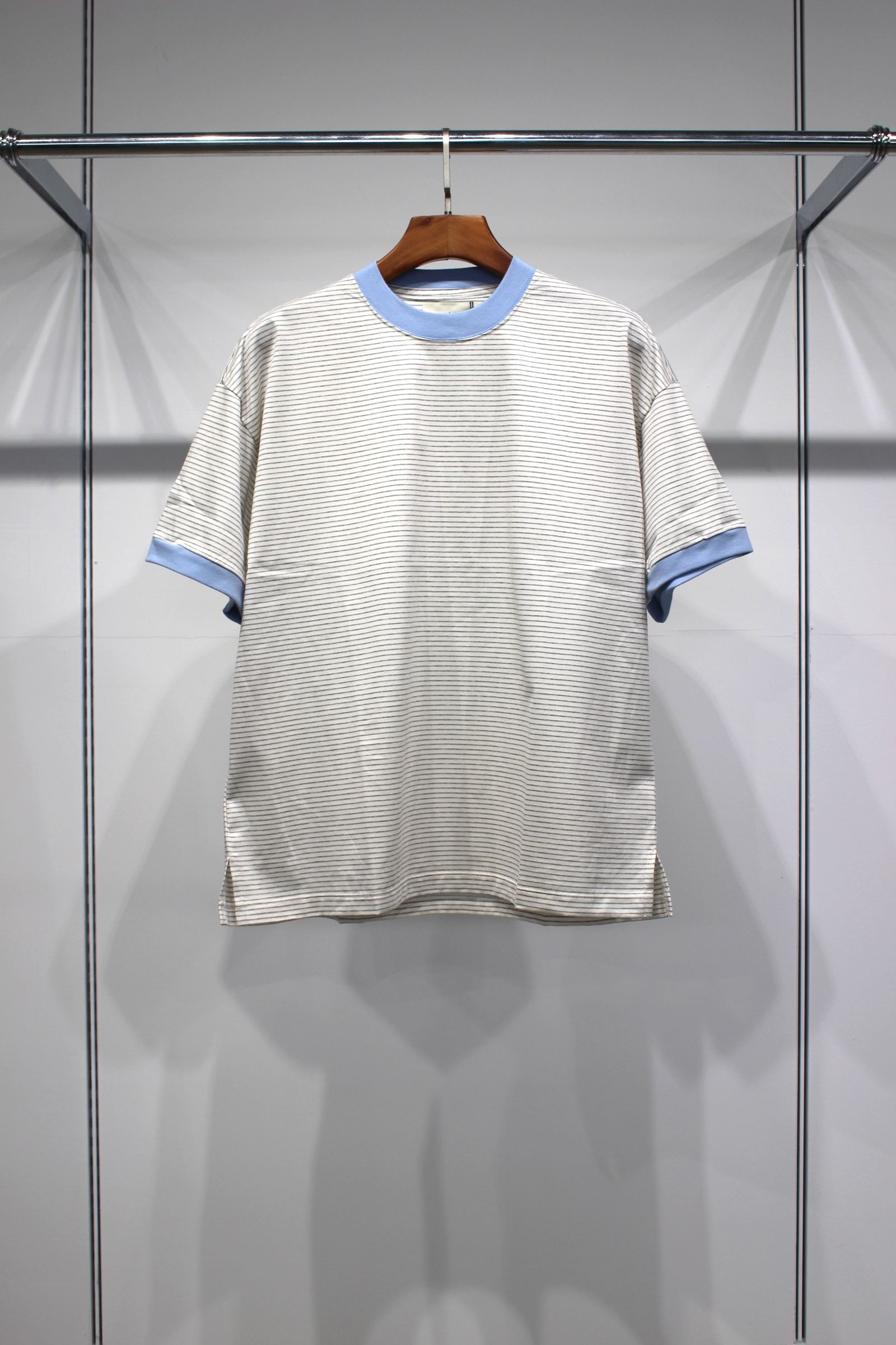 meer. 2025ss Tシャツ　美品　完売品 セール】2025SS『クレヨンしんちゃん』オーバーサイズ