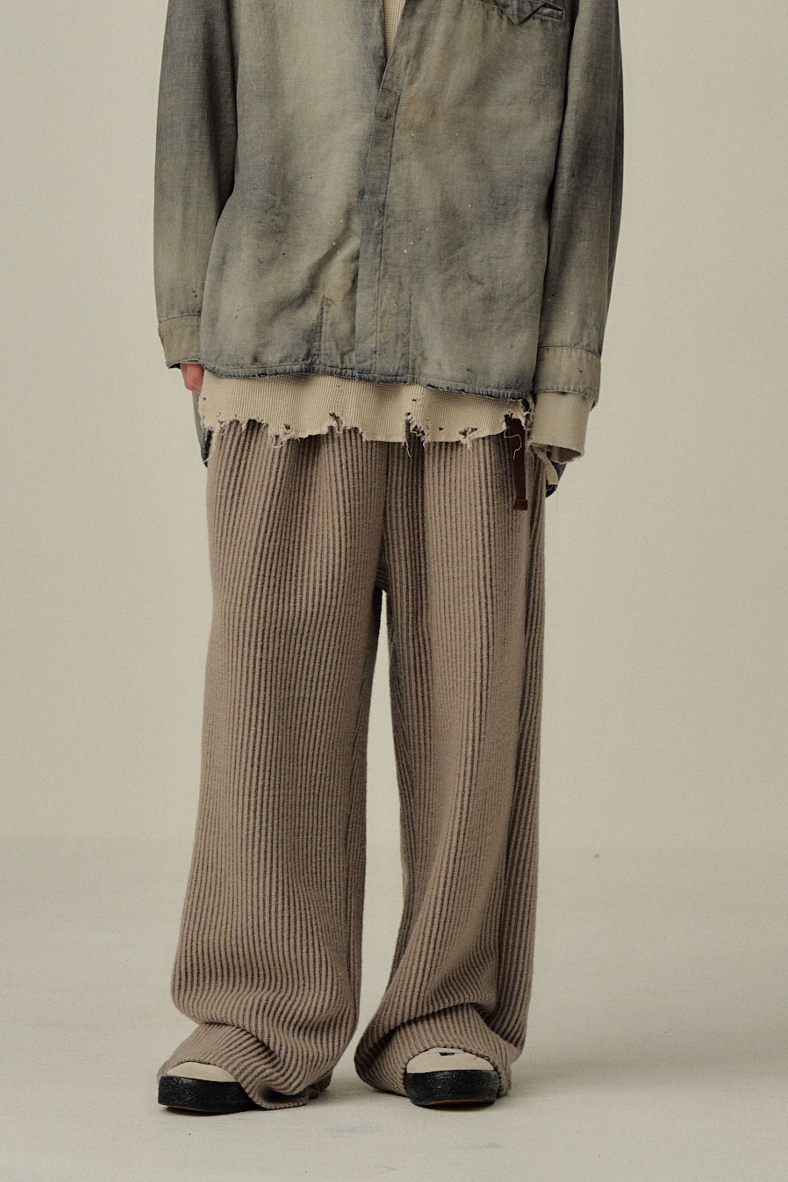 [ラスト1点] WOOLCORD BELTLESS SLACKS | SAND | スラックス