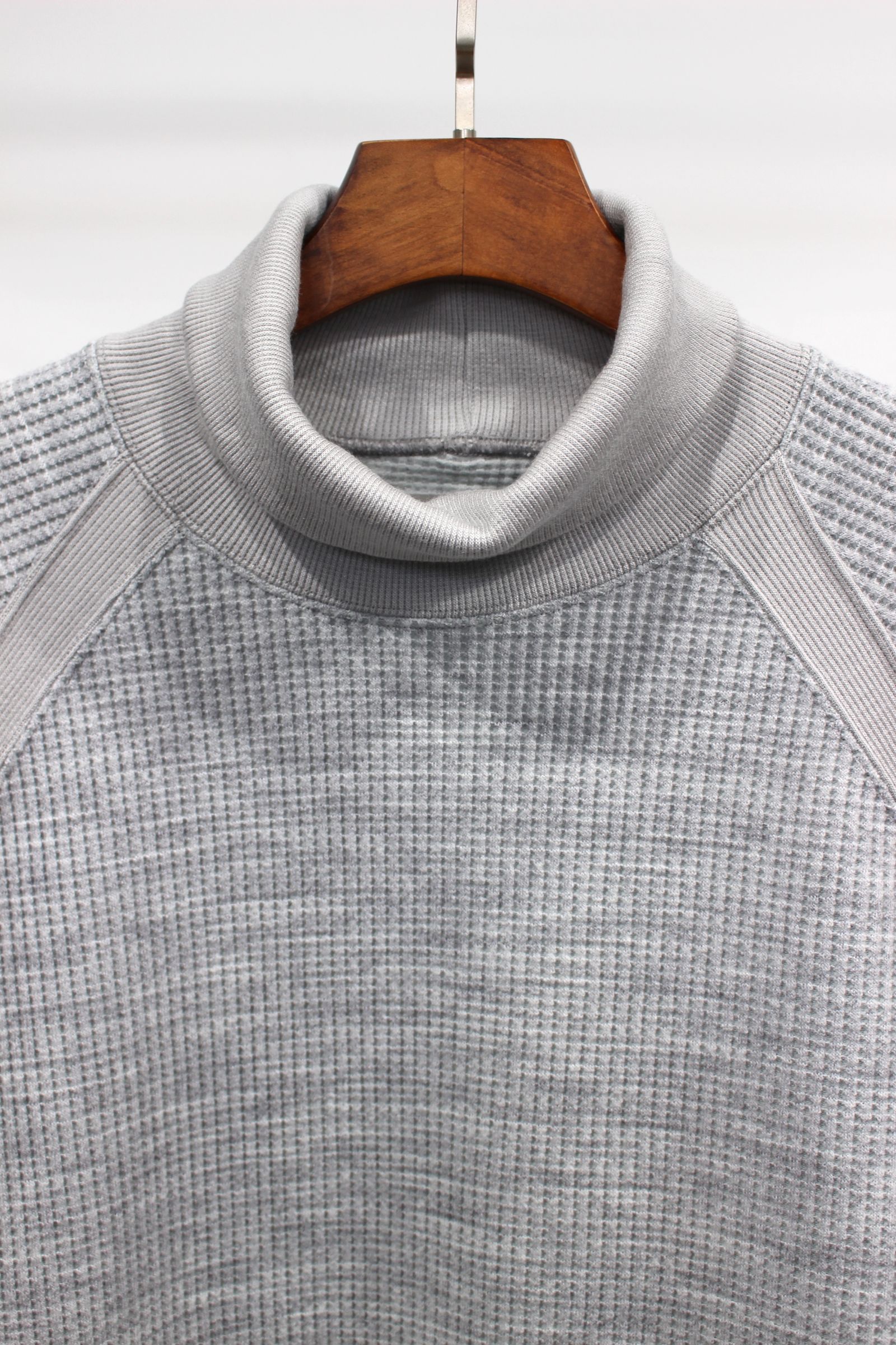WAFFLE KNIT TURTLENECK P/O/LT.GRAY