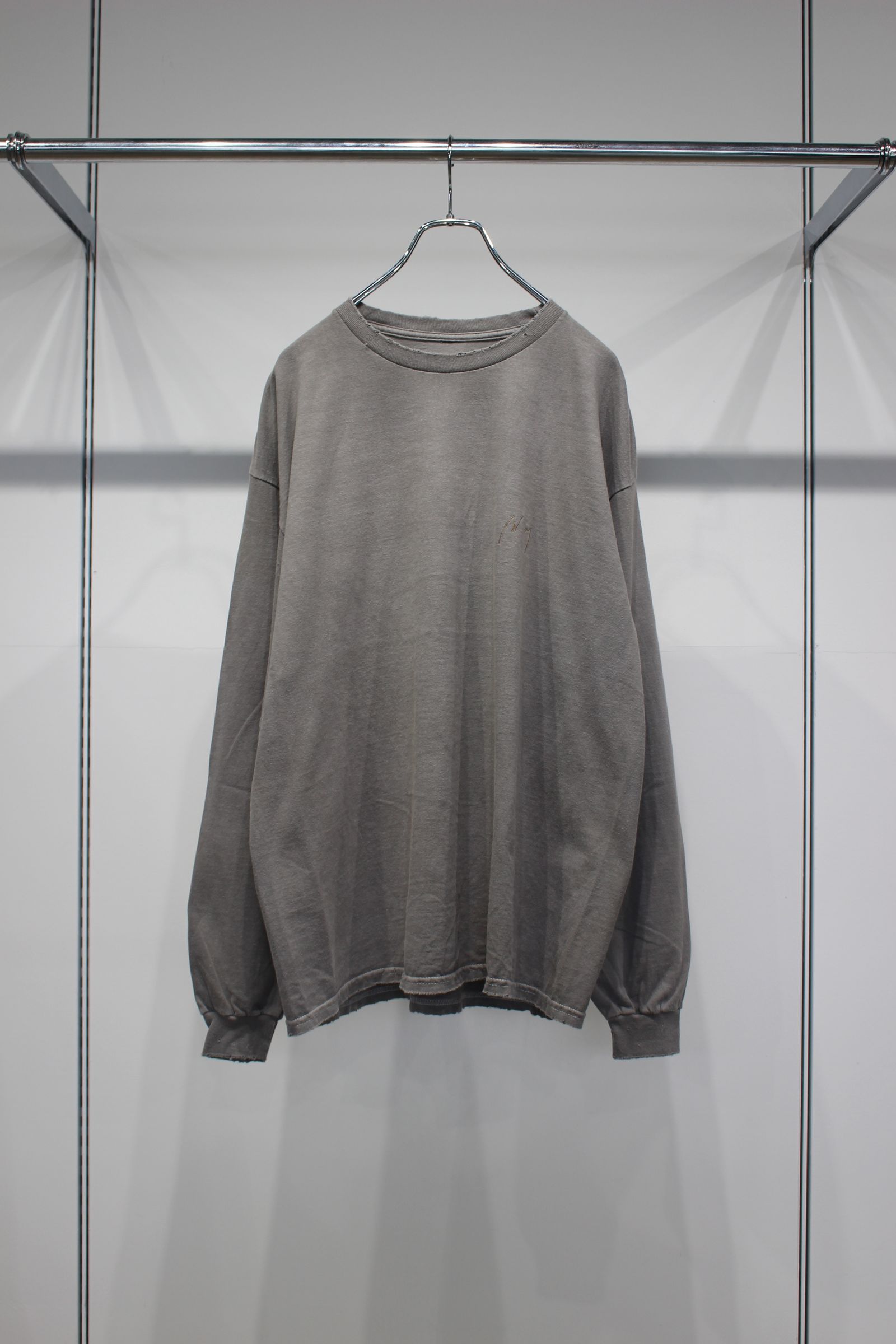 EMBROIDERY DYED LS T-SHIRT 2 | GRAY | カットソー
