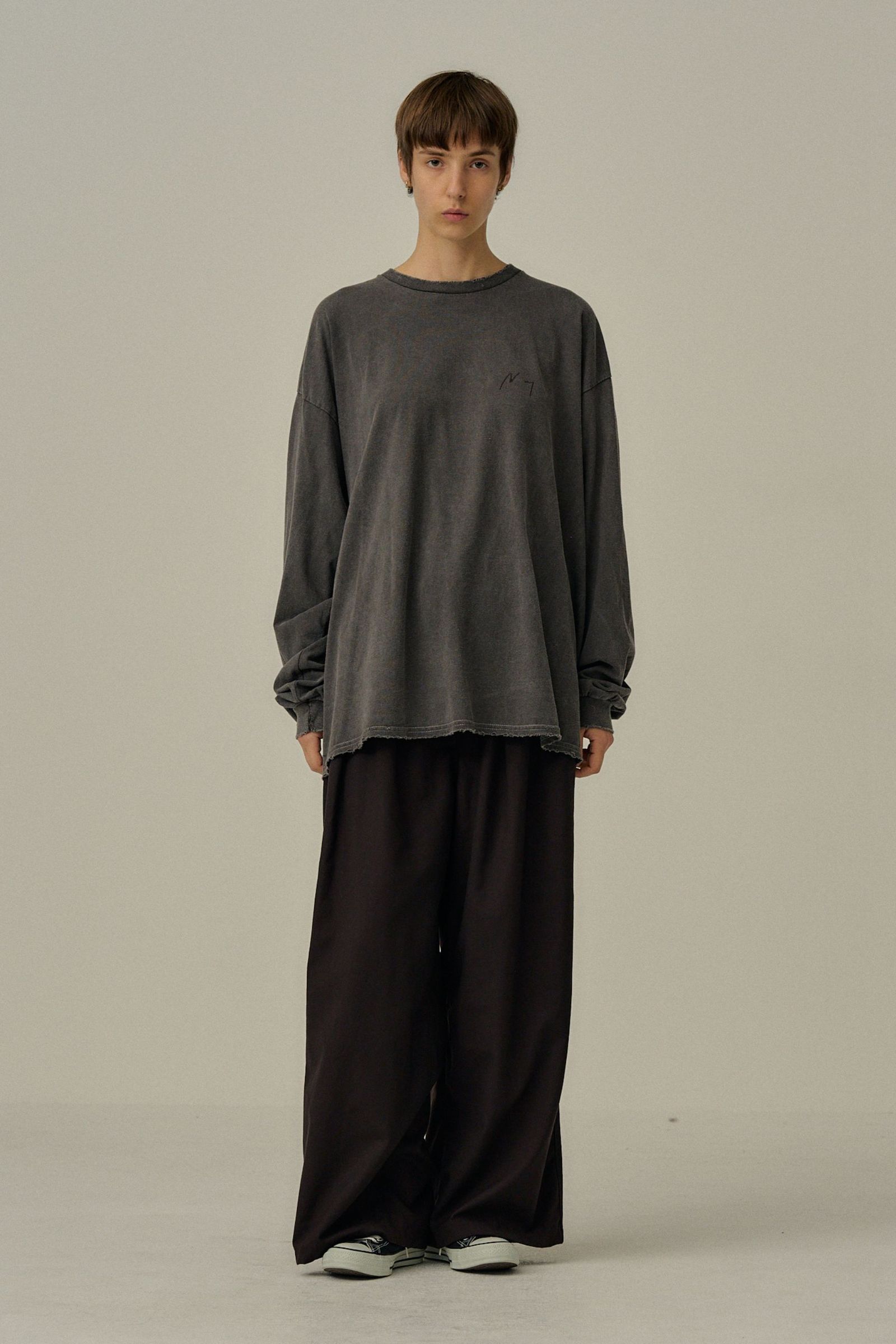 EMBROIDERY DYED LS T-SHIRT | F.BLACK | カットソー