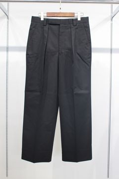 COTTON GABARDINE 1-TUCK BAGGY SLACKE/スラックス