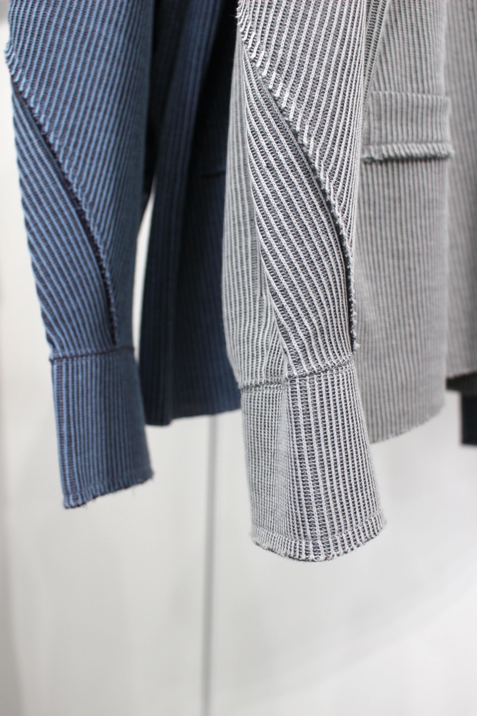 TUCK CORD WAFFLE CARDIGAN/カーディガン/サックス・バーガンディ