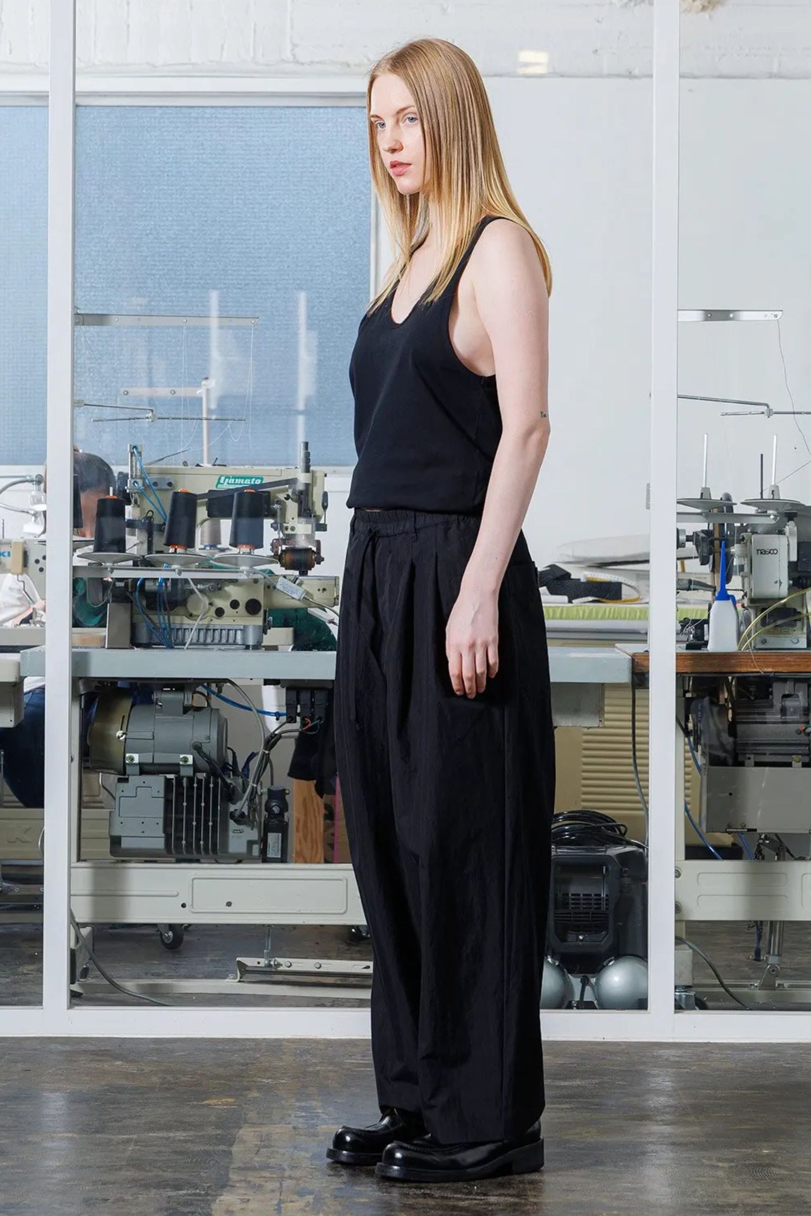 SUPIMA COTTON x NYLON TYPEWRITER Easy Wide Pants | BLACK | ワイドパンツ