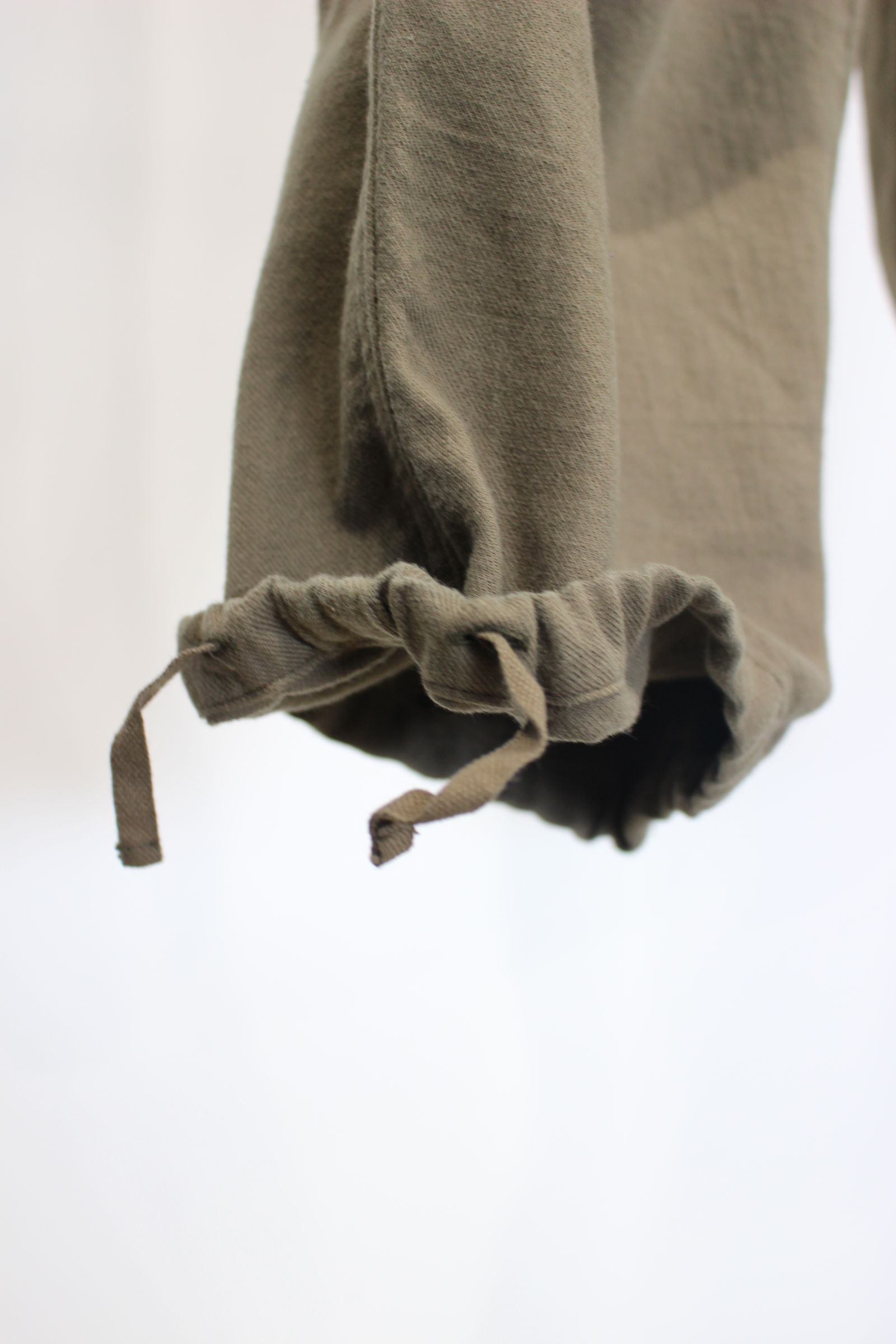 [ラスト1点] HREINN EZ TROUSERS | OLIVE | パンツ