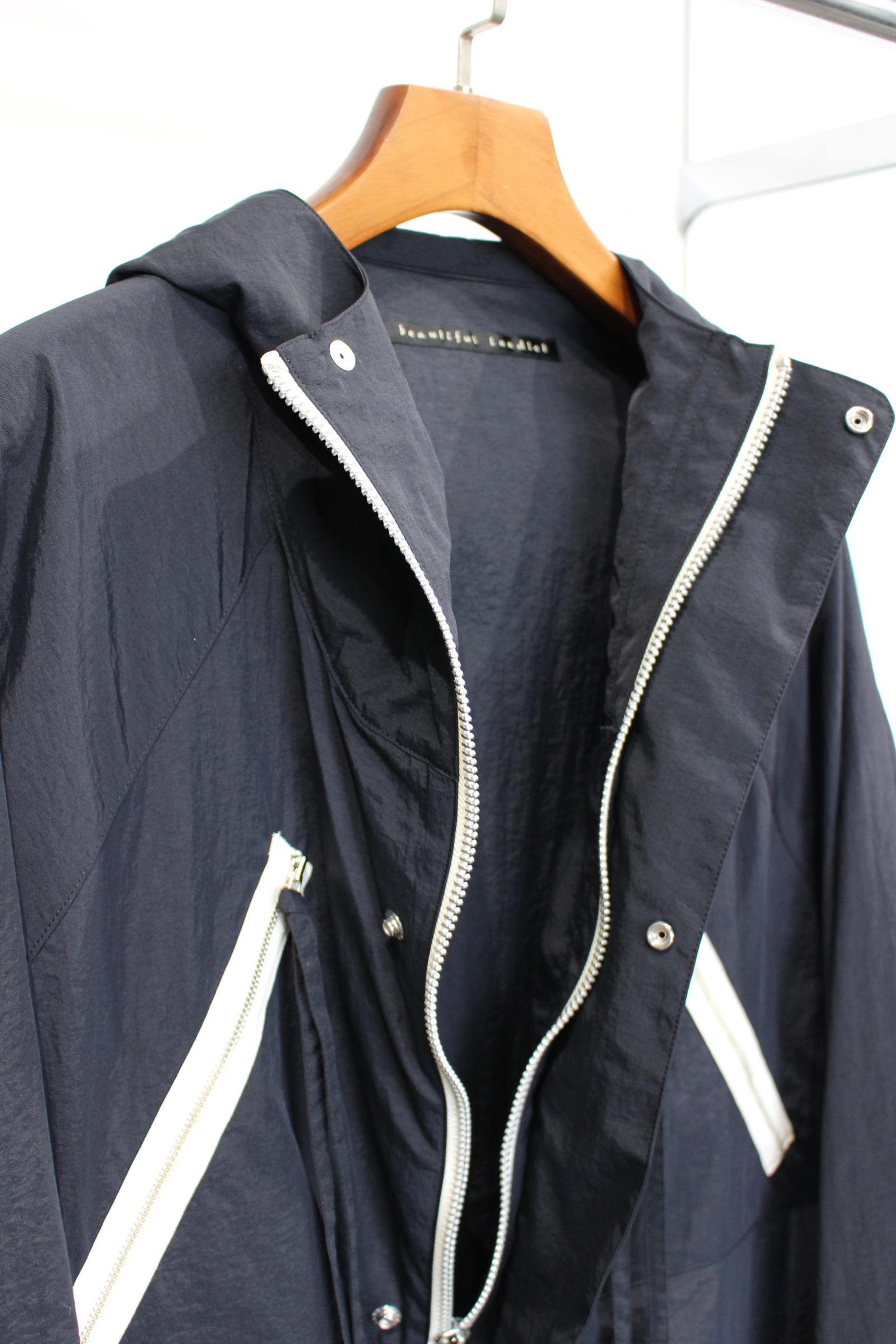 my beautiful landlet - NYLON DYED TAFFETA ANORAK HOODIE/BLACK | NapsNote