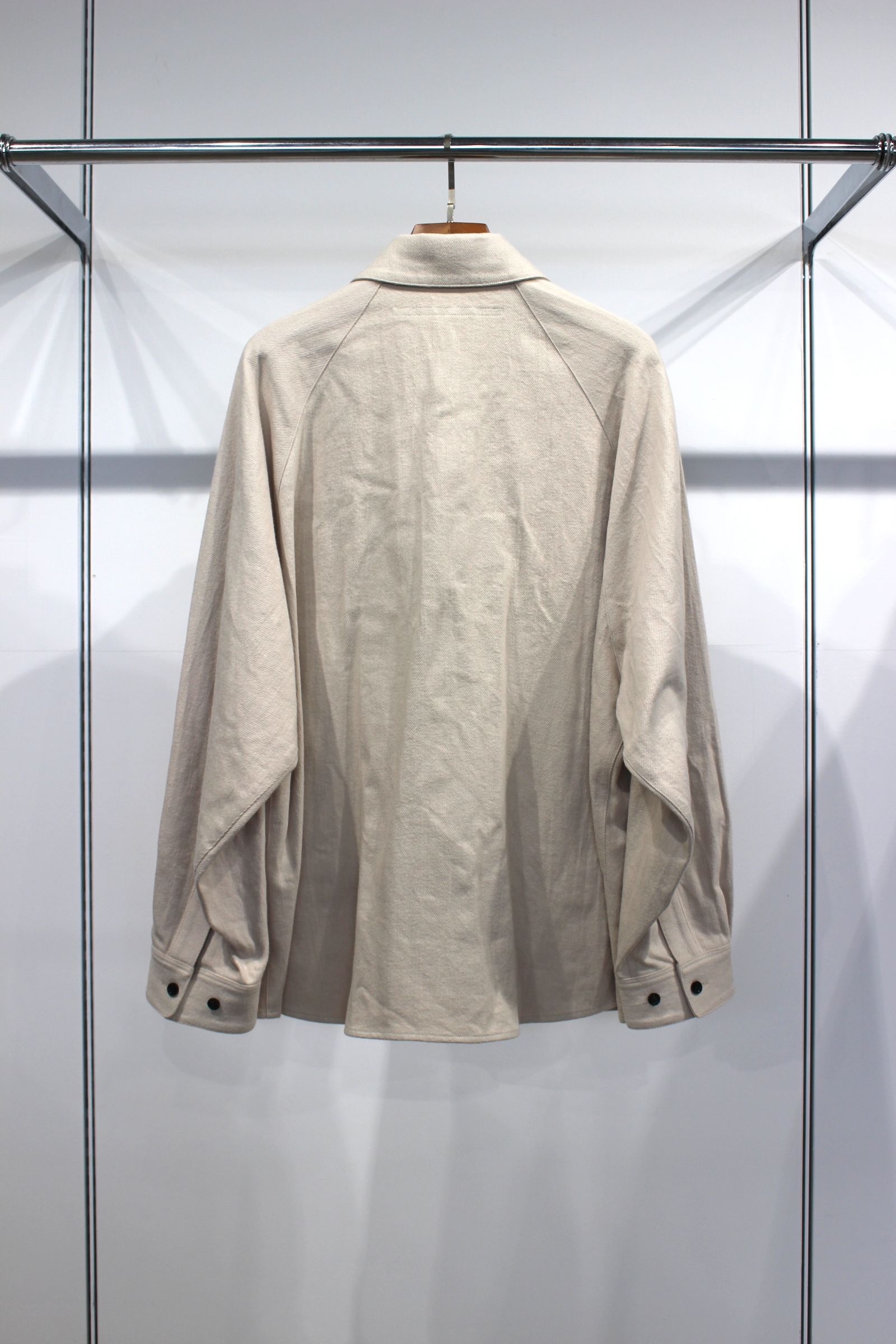 ORGANIC COTTON FLANNEL RAGLAN OVERSIZE SHIRT | LIGHT BEIGE | シャツアウター