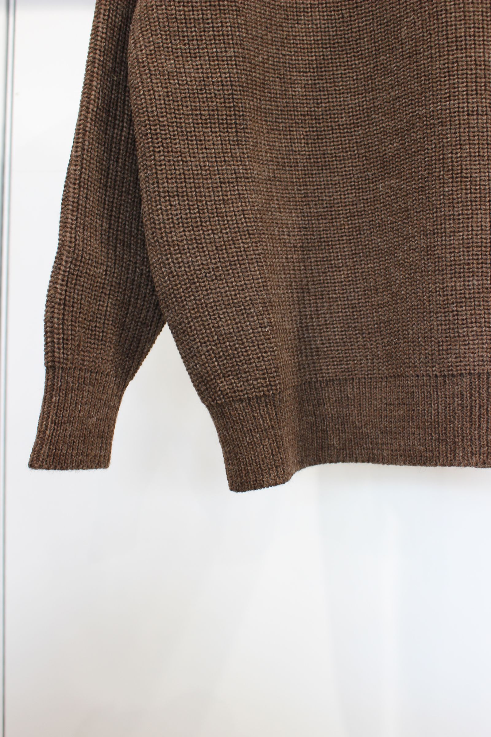 NATURAL WOOL HEAVY FISHERMAN CREW SWEATER | NATURAL BROWN | ニット