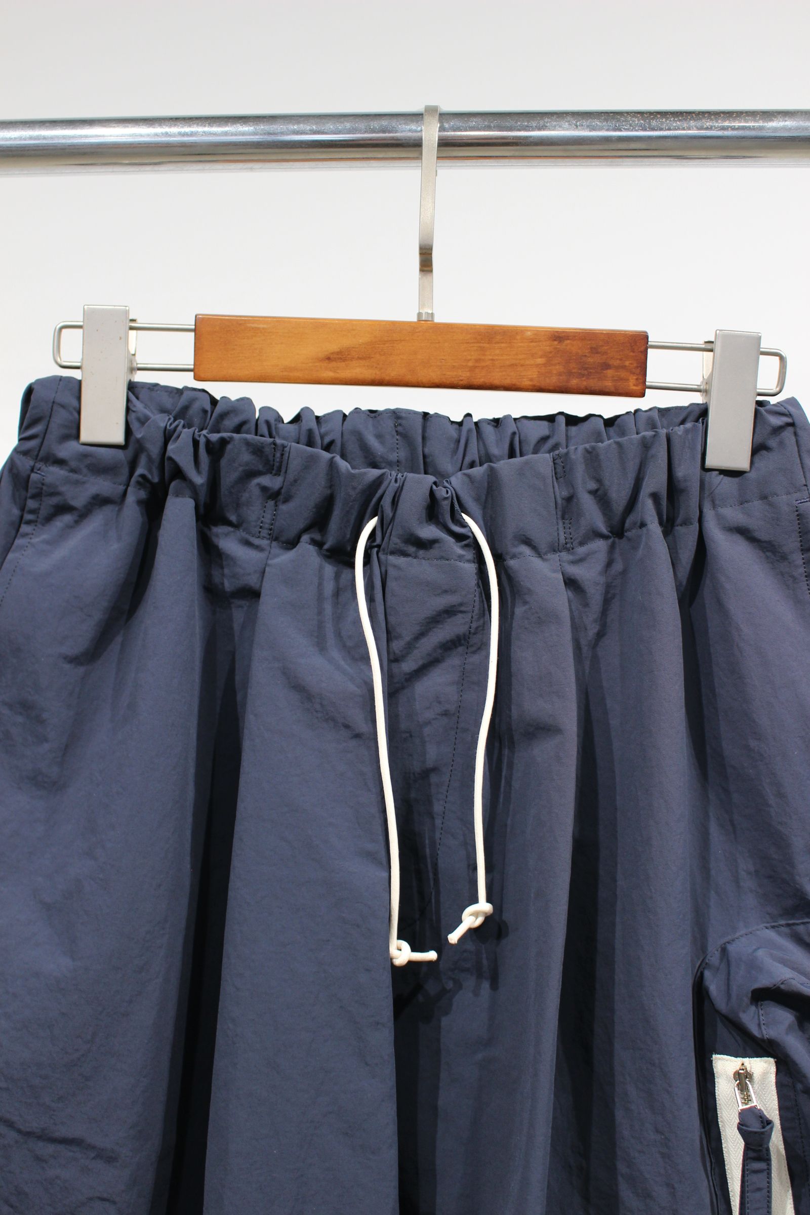 NYLON TAFFETA WIDE SHORT PANTS | NAVY | ショーツ