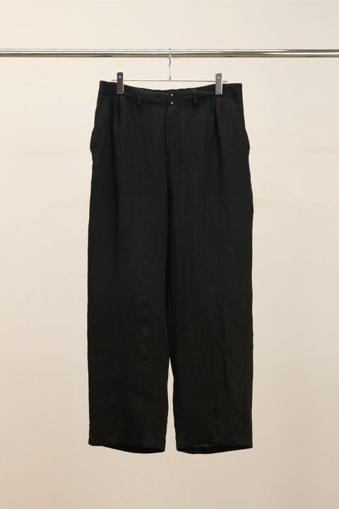 [ラスト1点] 100/S LINEN TUCK SLACKS | BLACK | スラックス