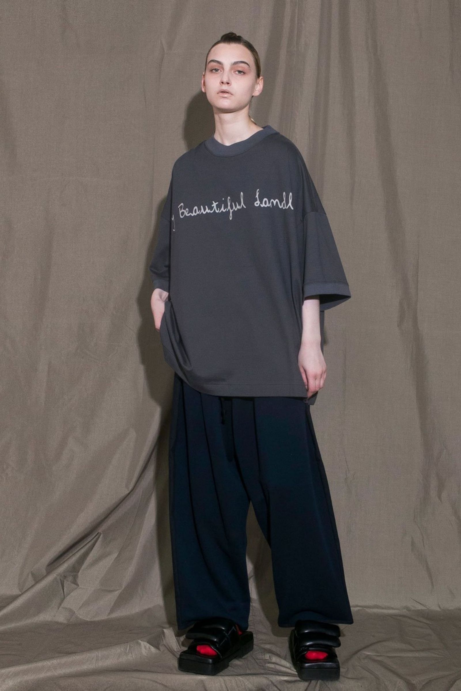 SUAI-SUAI JERSEY LOGO T-SHIRT/ビッグプリントTEE