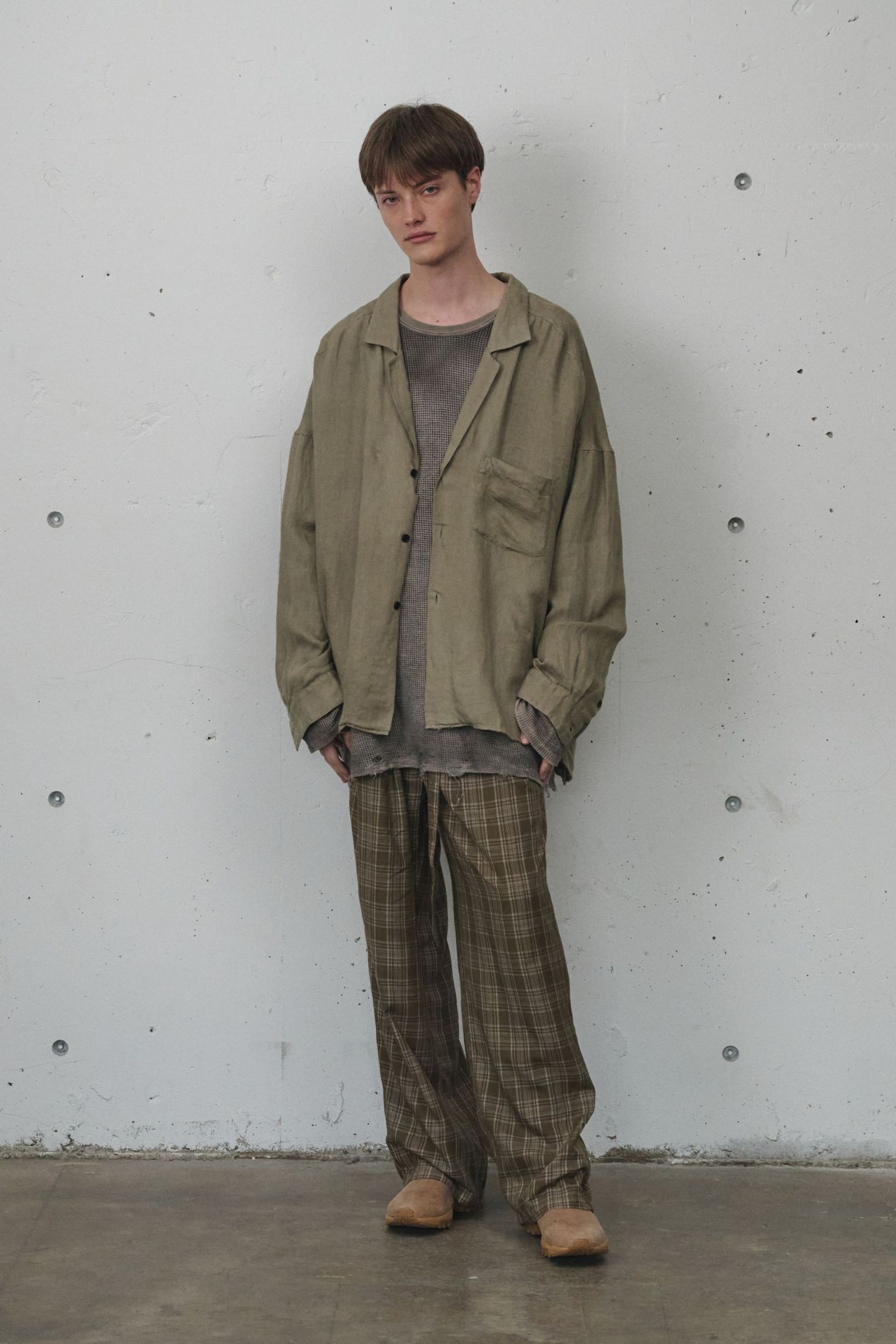 100/S LINEN TAILORED SHIRT | KHAKIBEIGE | シャツ