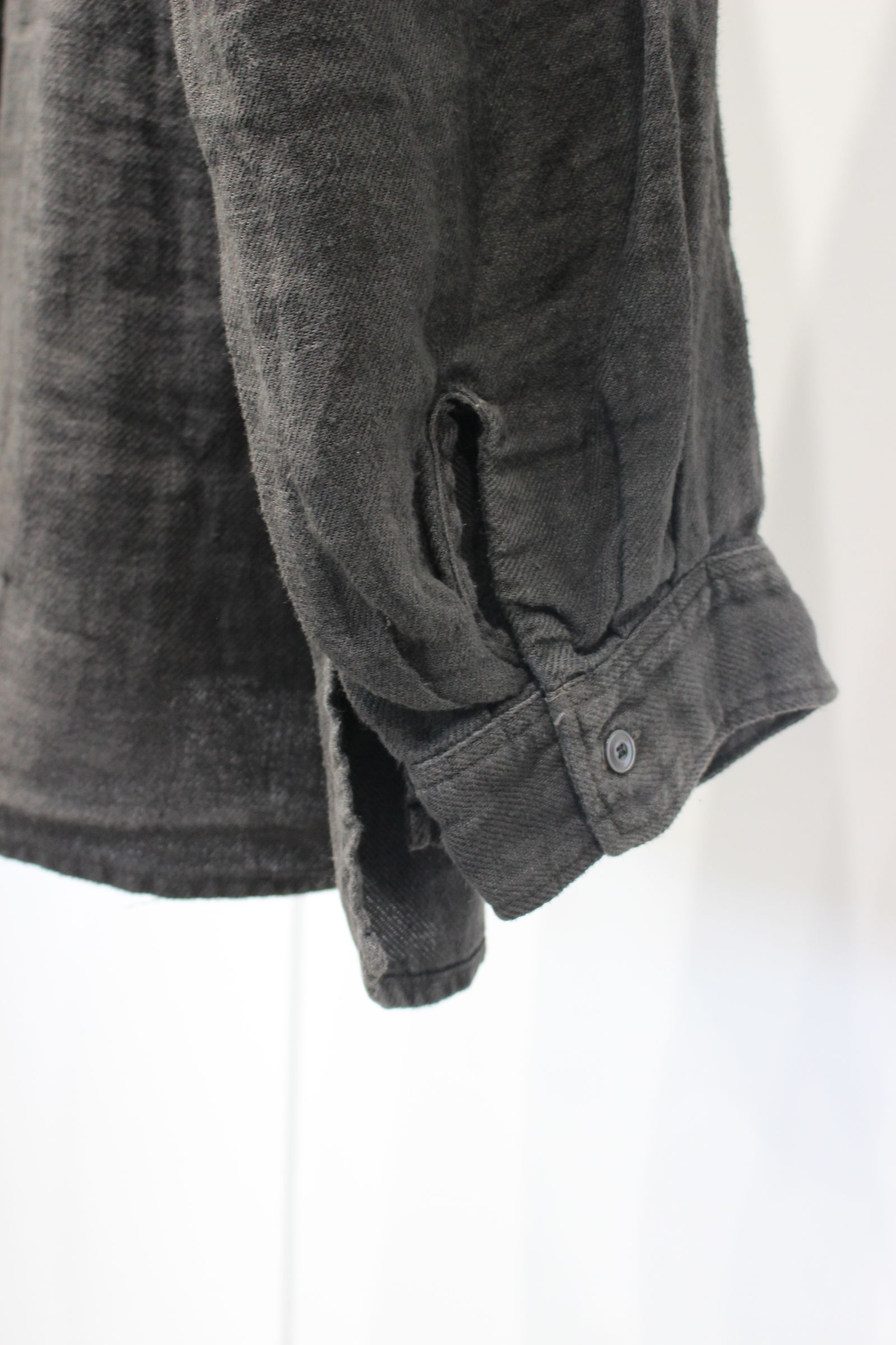 AGING LINEN CROSS-LINE SHIRT | BLACK | シャツ