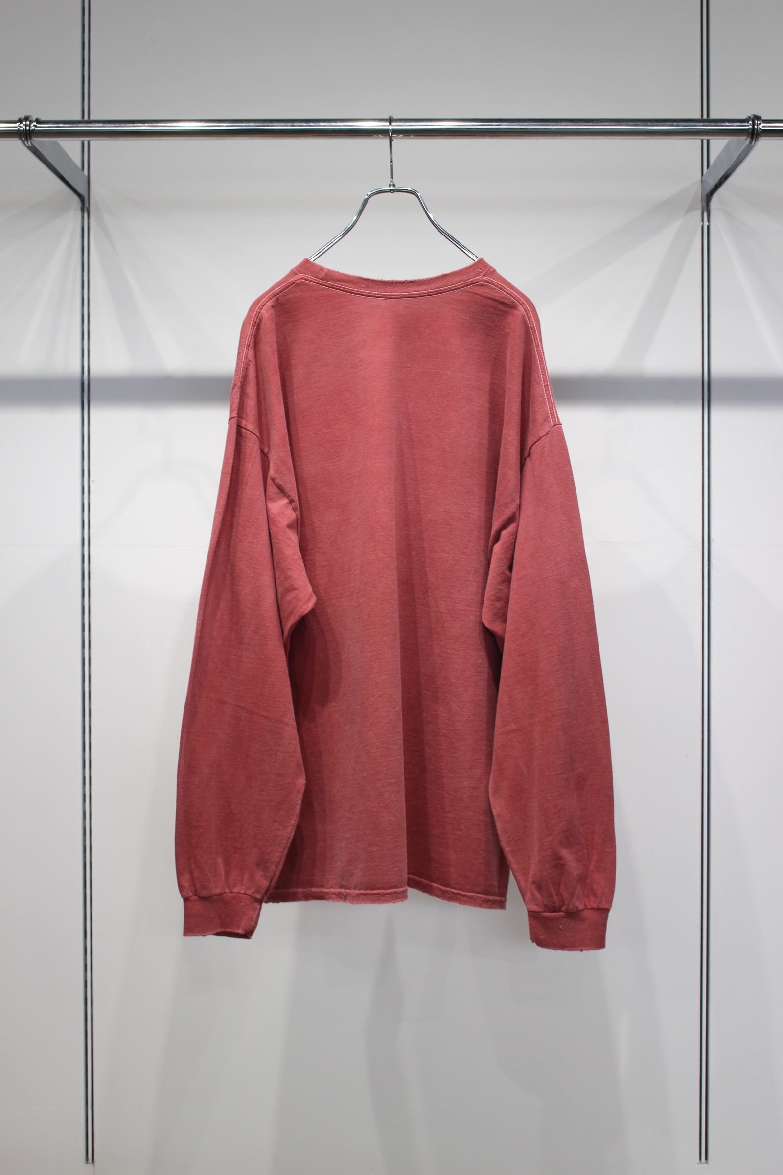 EMBROIDERY DYED LS T-SHIRT | RED | カットソー