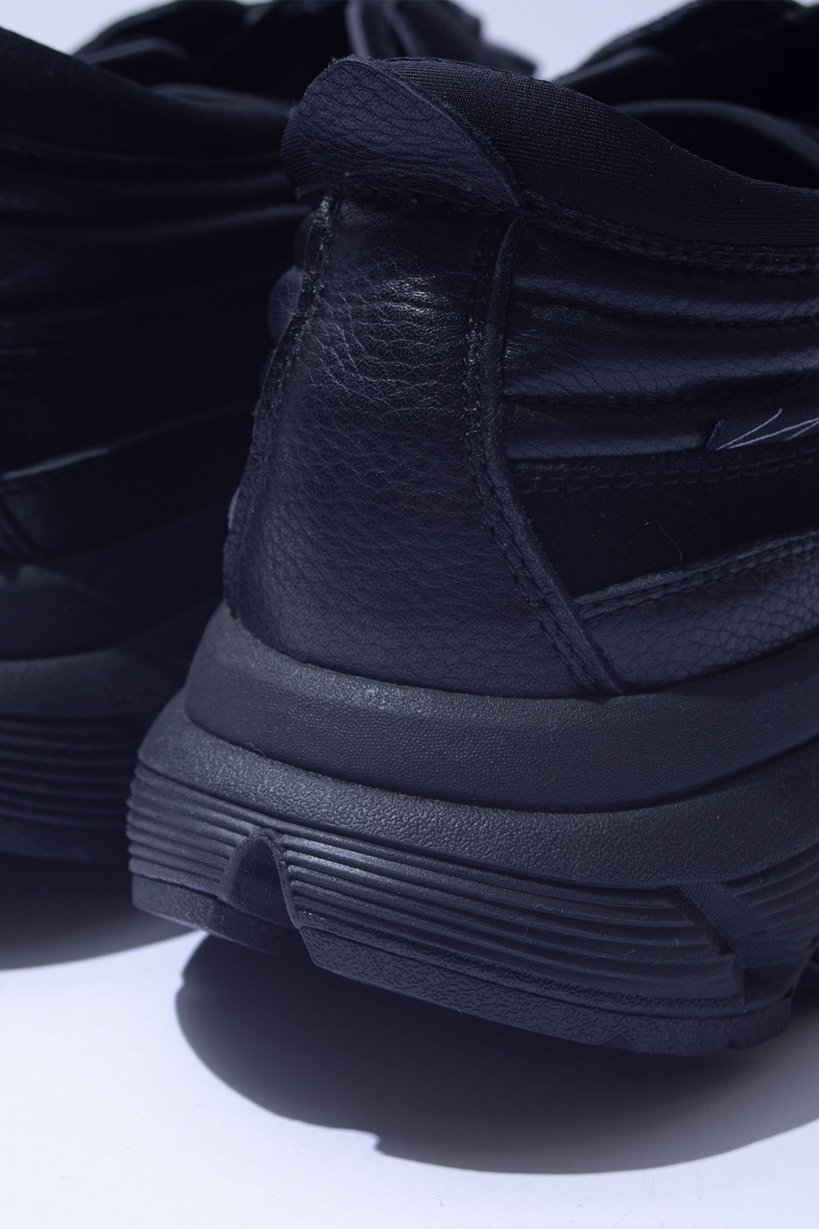 MODULAR UPPER BEETLE LO F/CE. - SUICOKE | Black | シューズ