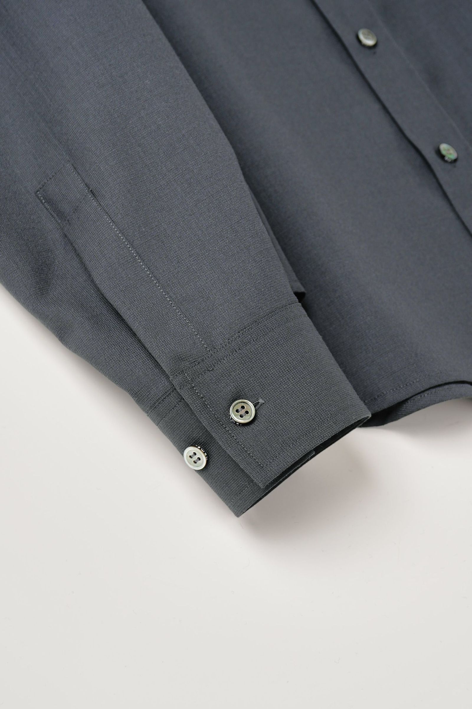 WOOL CALM SKIN WIDE SHIRT : CUT-OFF | BLACK | シャツ