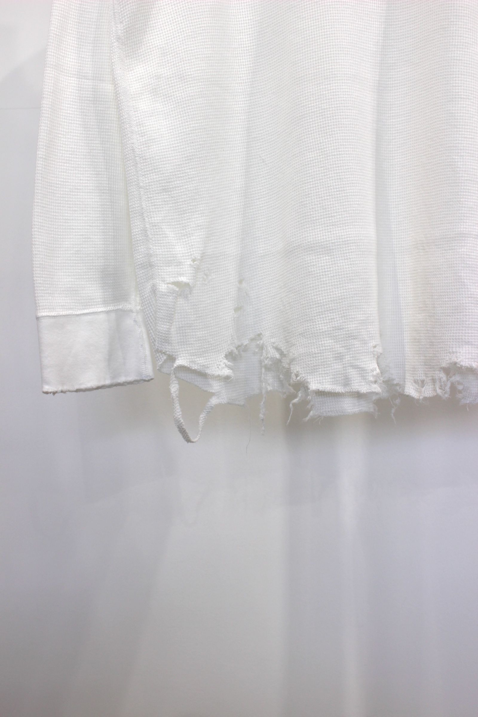 DAMAGE WAFFLE CREW HI-NECK LS T-SHIRT/WHITE