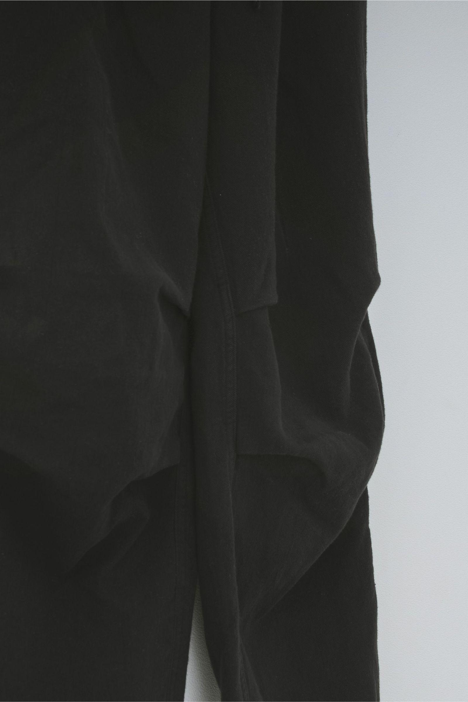 HREINN EZ TROUSERS | BLACK | パンツ