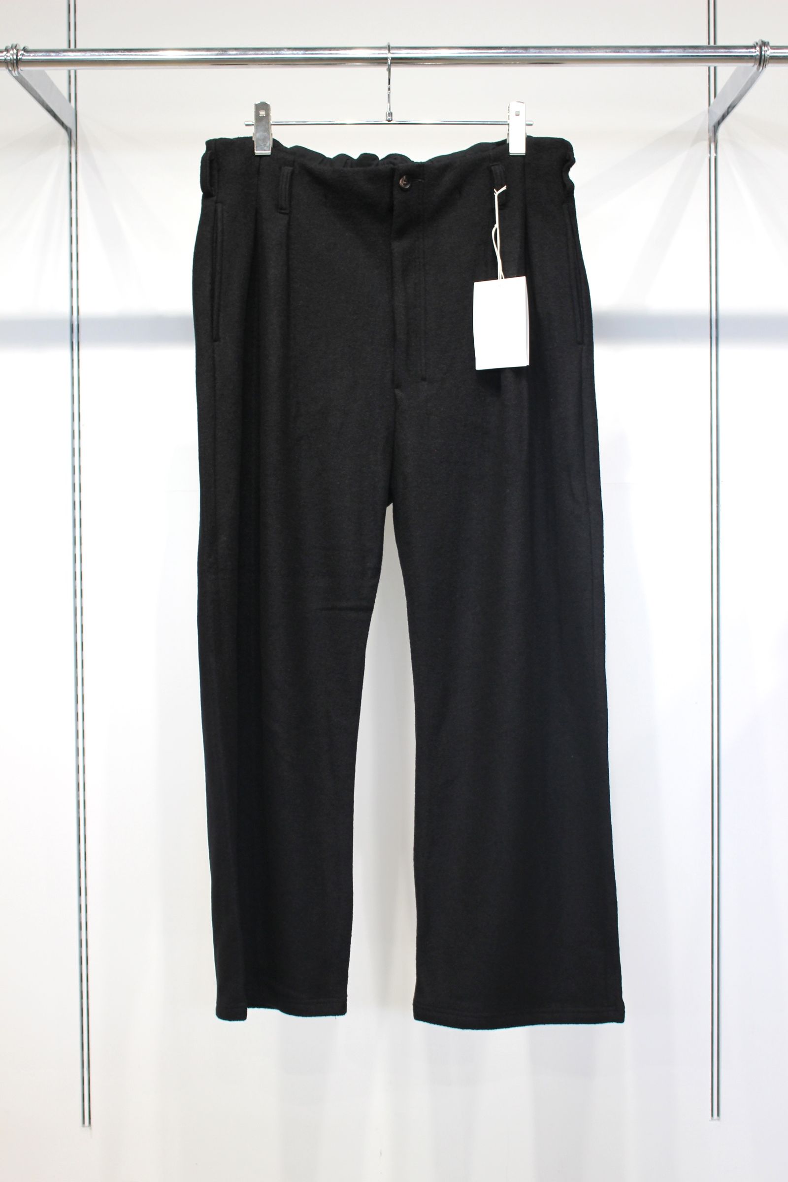 WOOL CUT SLACKS | BLACK | スラックス