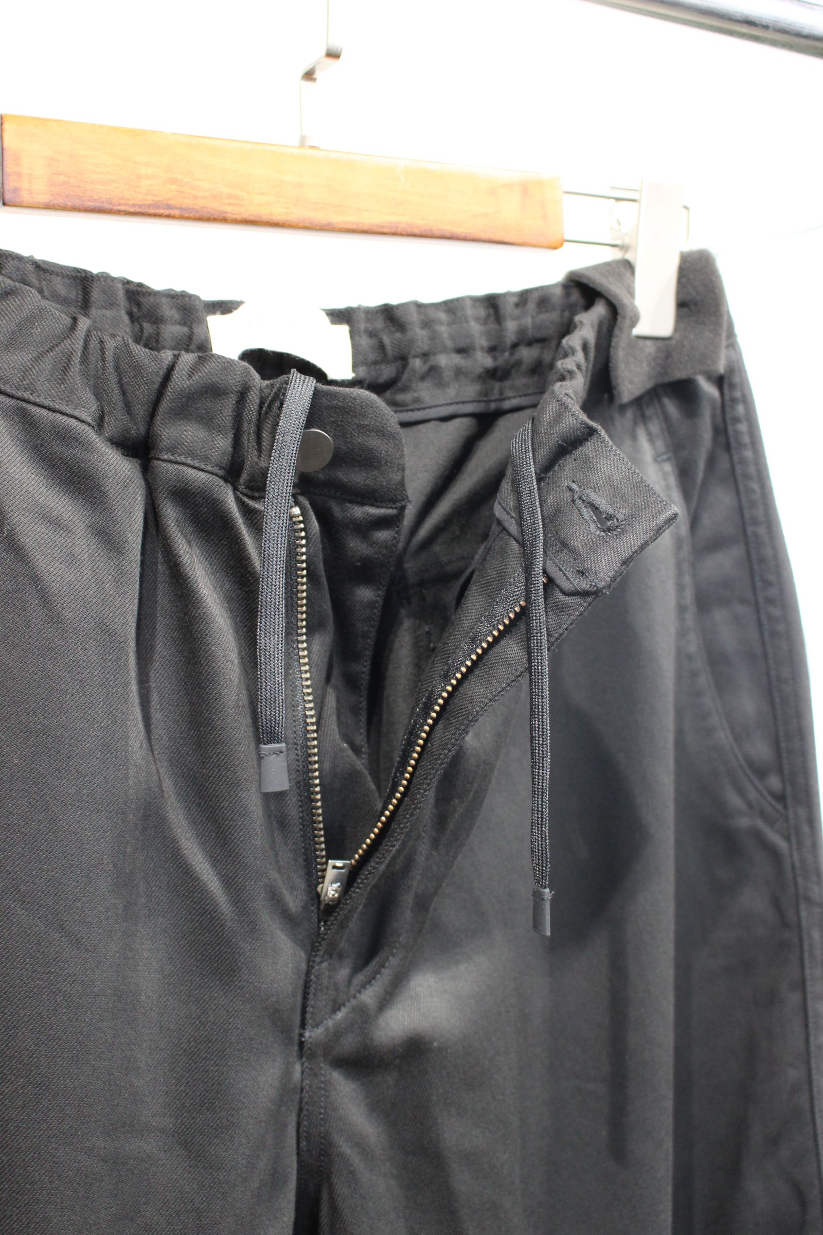 ARON EZ TROUSERS “twill” | BLACK | パンツ