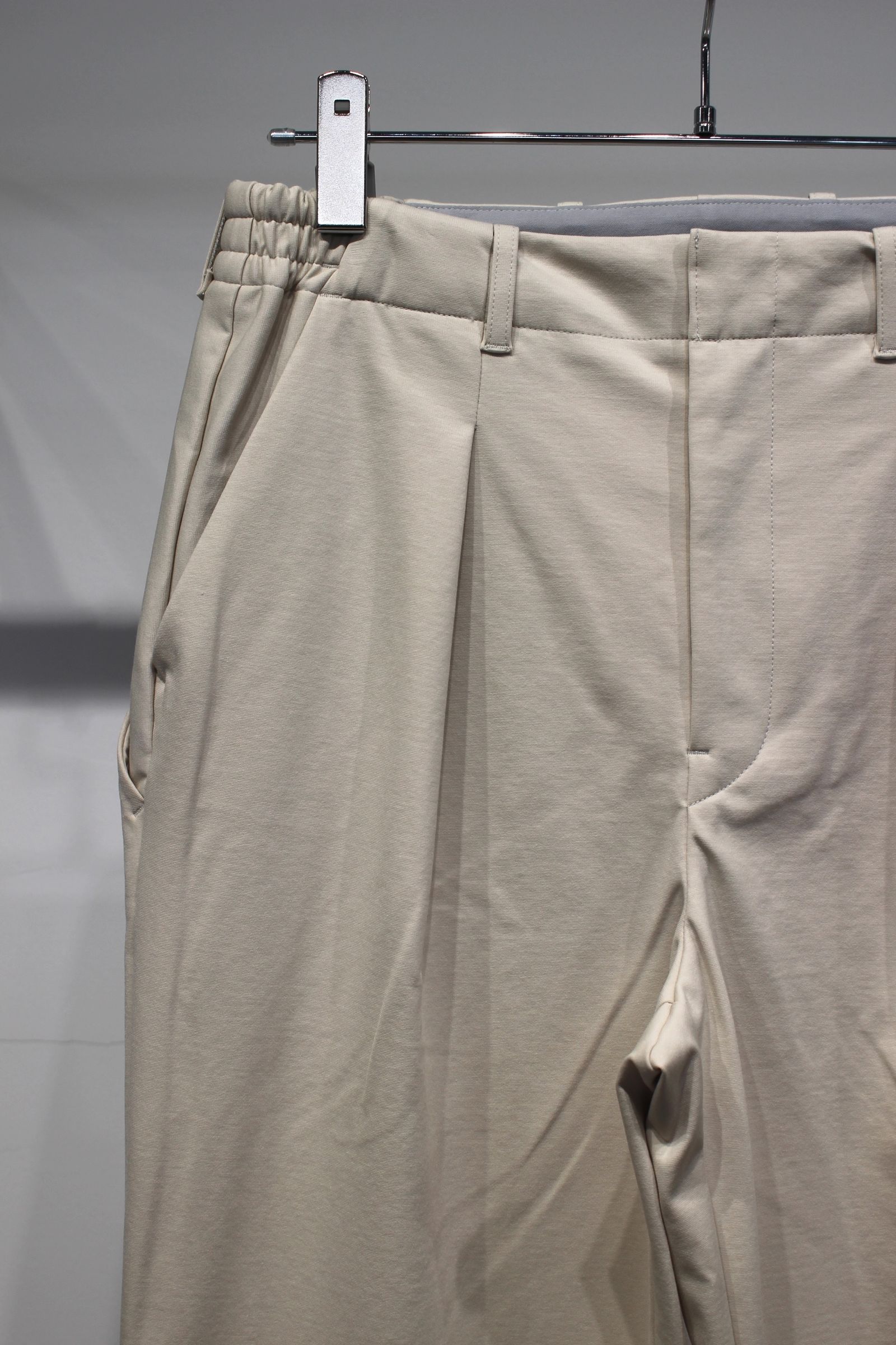 PONTE ROMA MIRROR POCKET PANTS | SAND | テーパードパンツ