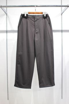 TRICOT STRAIGHT EZ PANTS | CHARCOAL | イージーパンツ