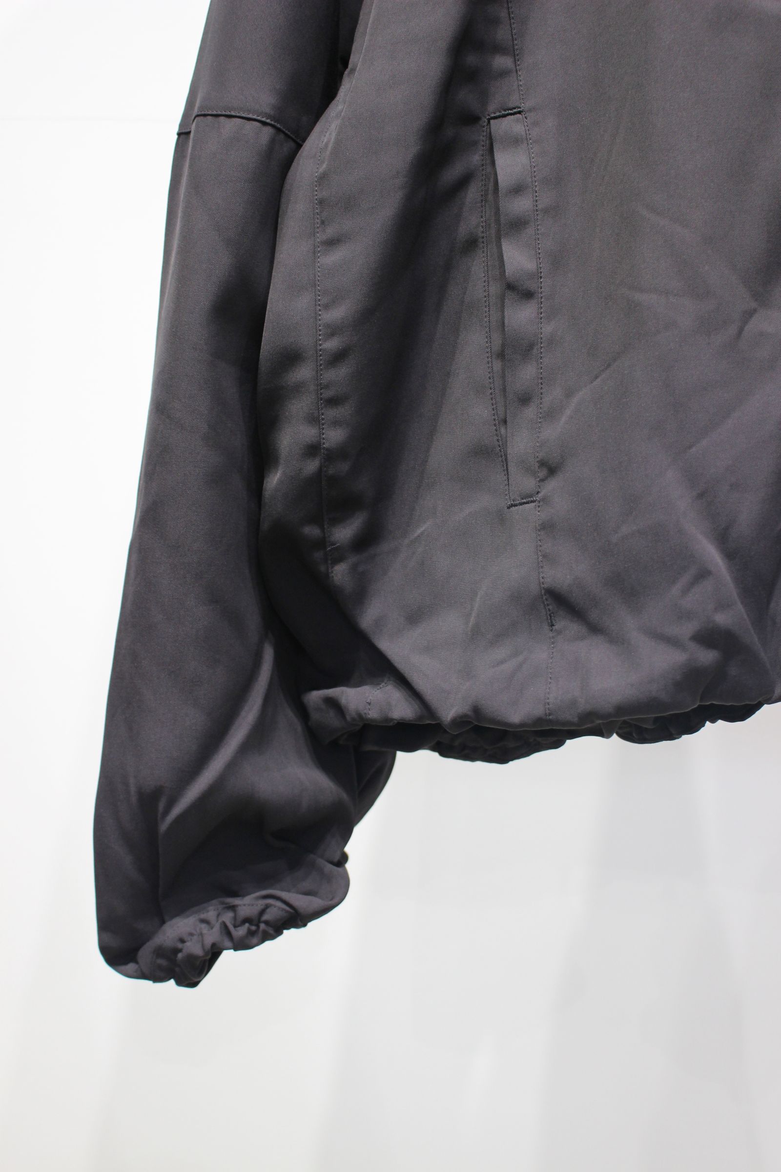 TUCK KIMONO BLOUSON | BLACK | ブルゾン