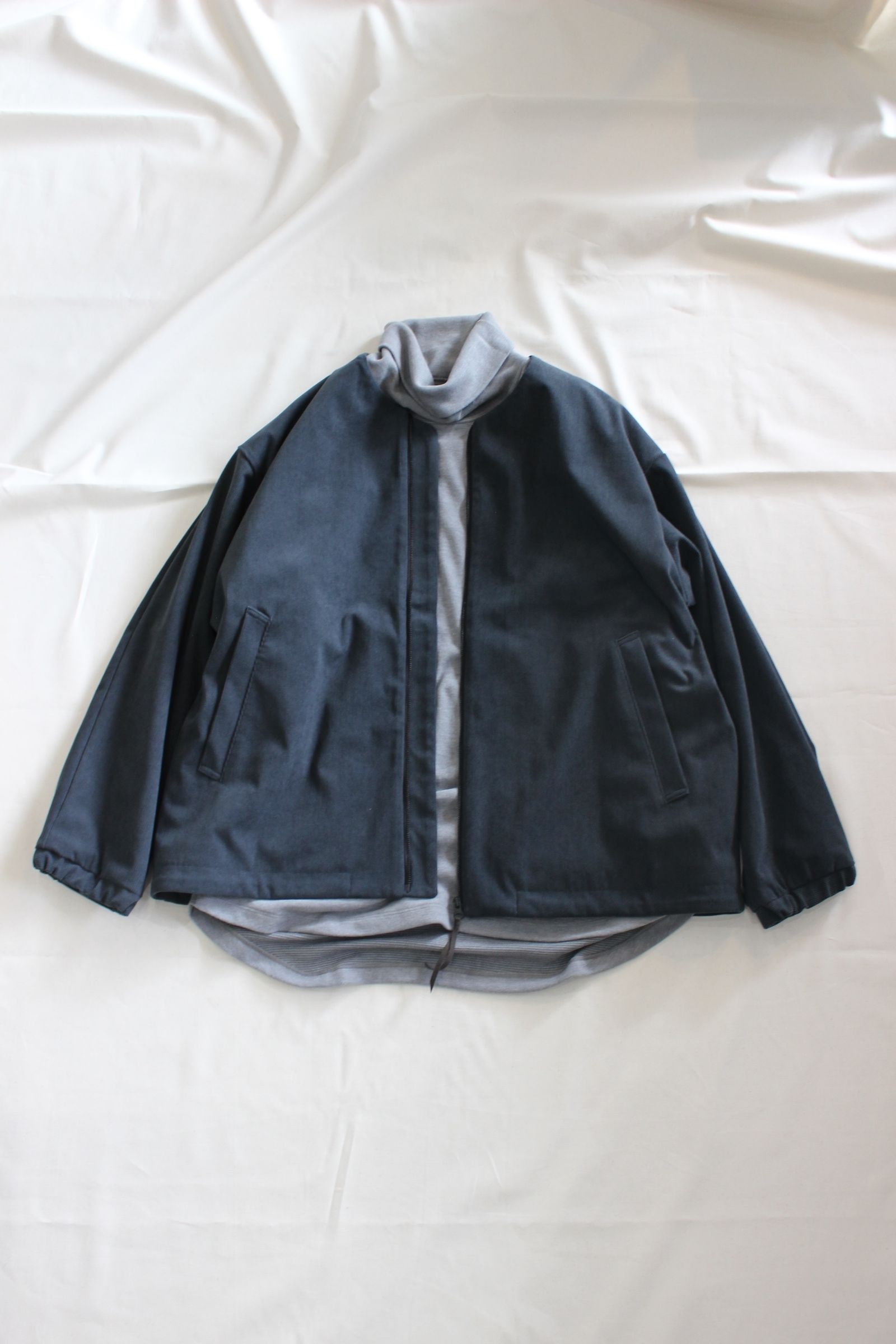 TRICOT CORDUROY COLLARLESS BLOUSON | CADET BLUE | コーデュロイブルゾン