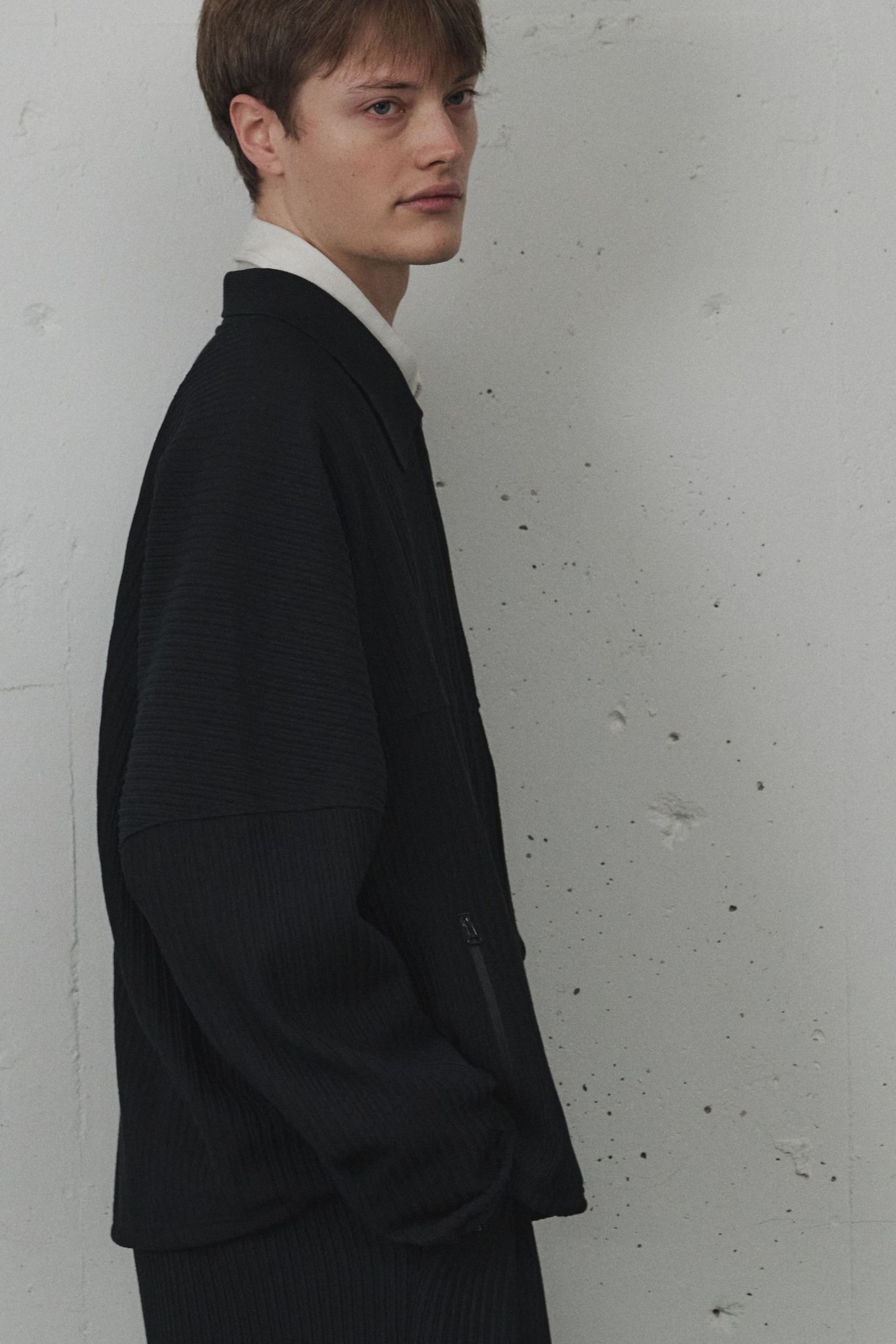 WRINKLED STRIPE SHORT SHIRT JACKET | BLACK | シャツジャケット