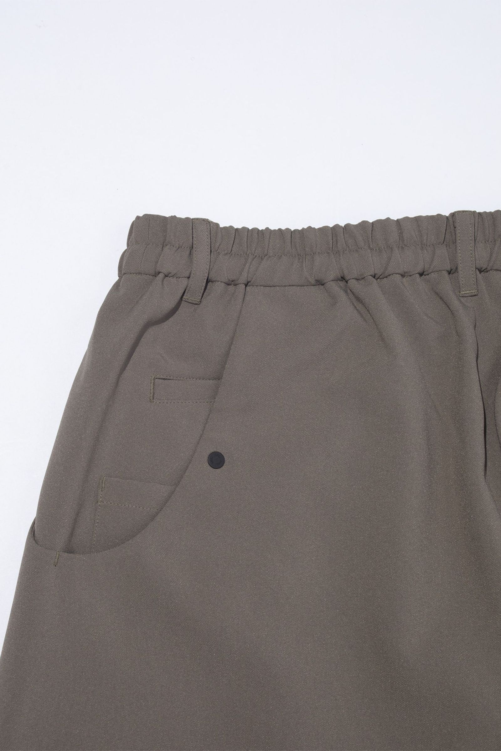 AIR BALLOON TROUSER | Beige | バルーンテーパードパンツ