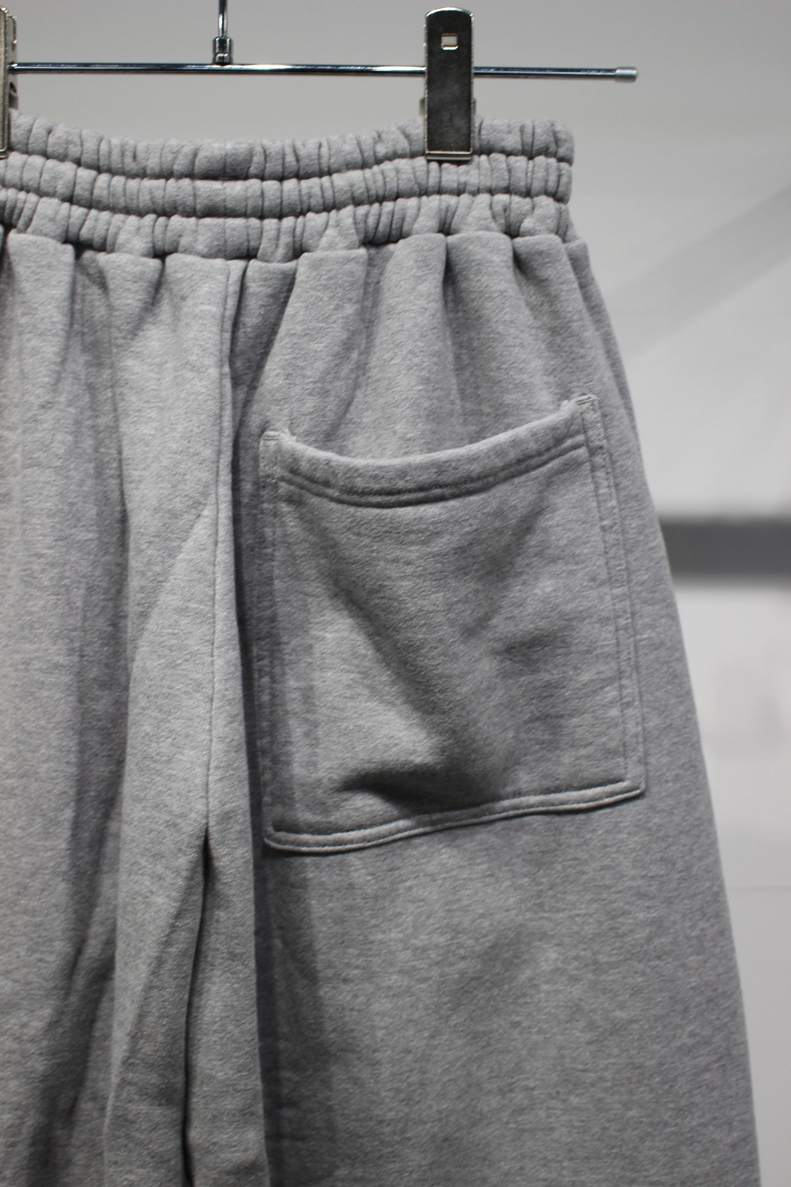 3/4 DOUBLE KNEE SWEAT PANTS | HEATHER GRAY | ショートパンツ