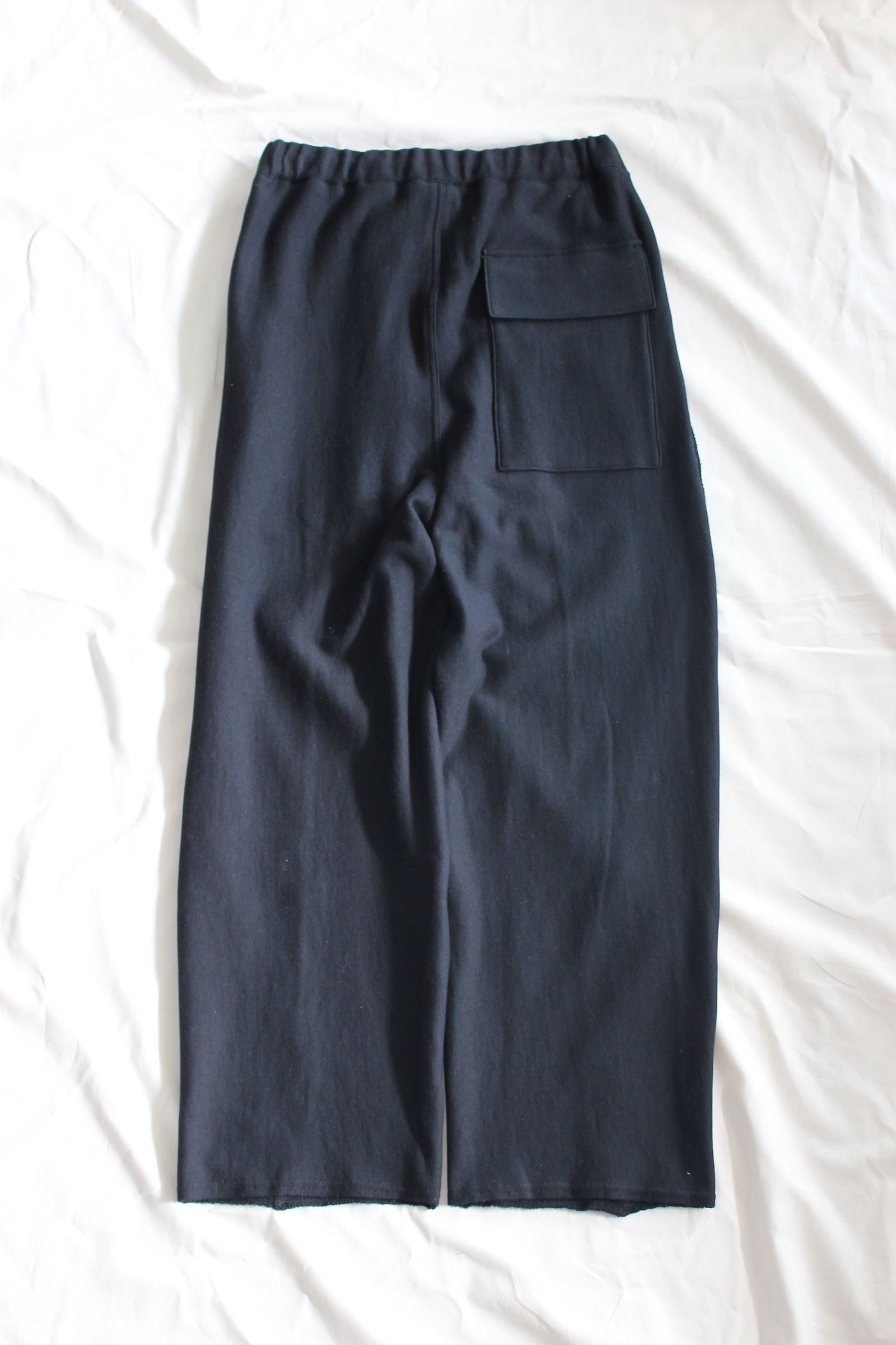 HAKEEM TWIST TROUSERS | BLACK | スウェットパンツ