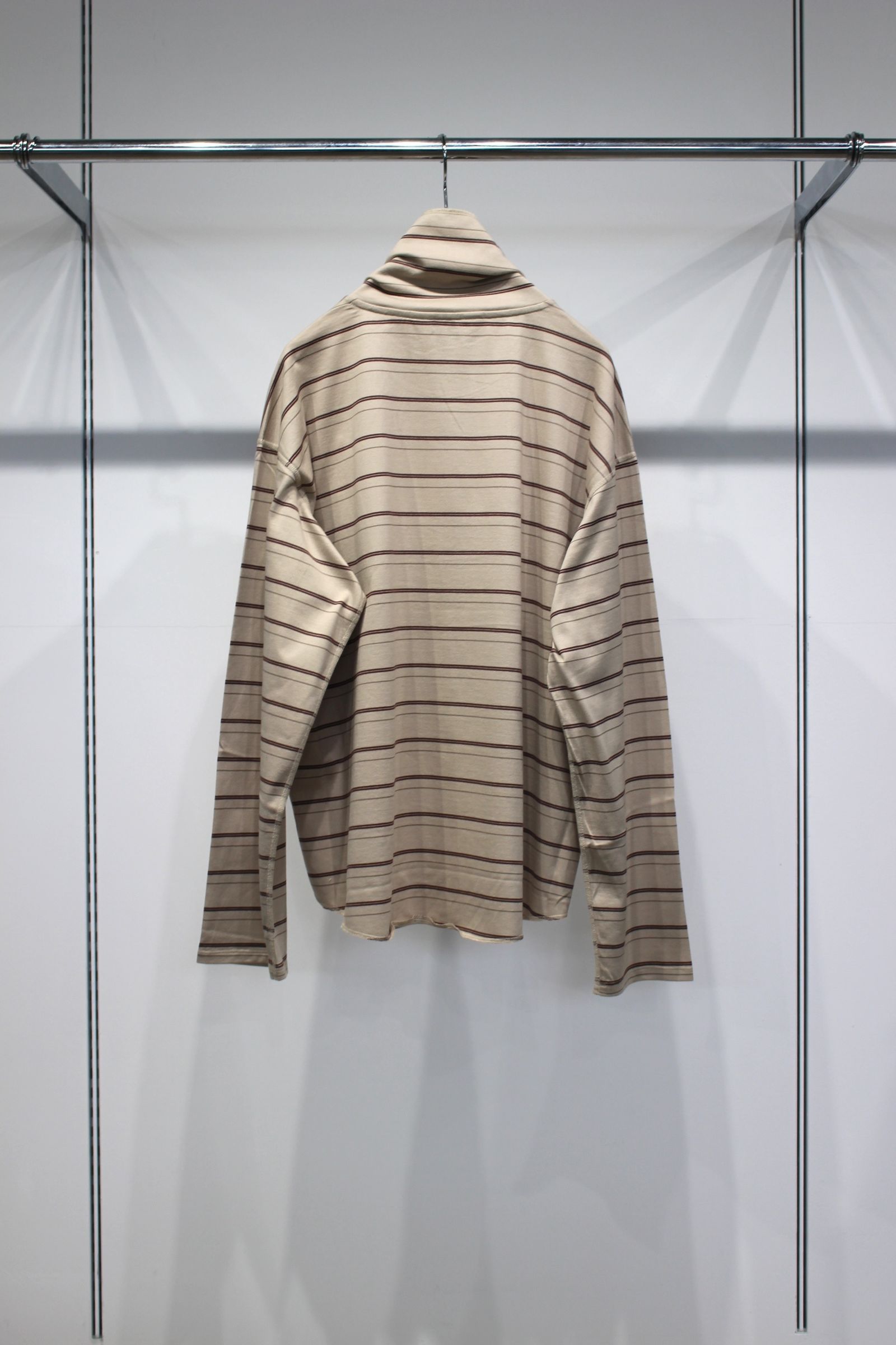 TURTLENECK BORDER LS T-SHIRT | BEIGE | カットソー