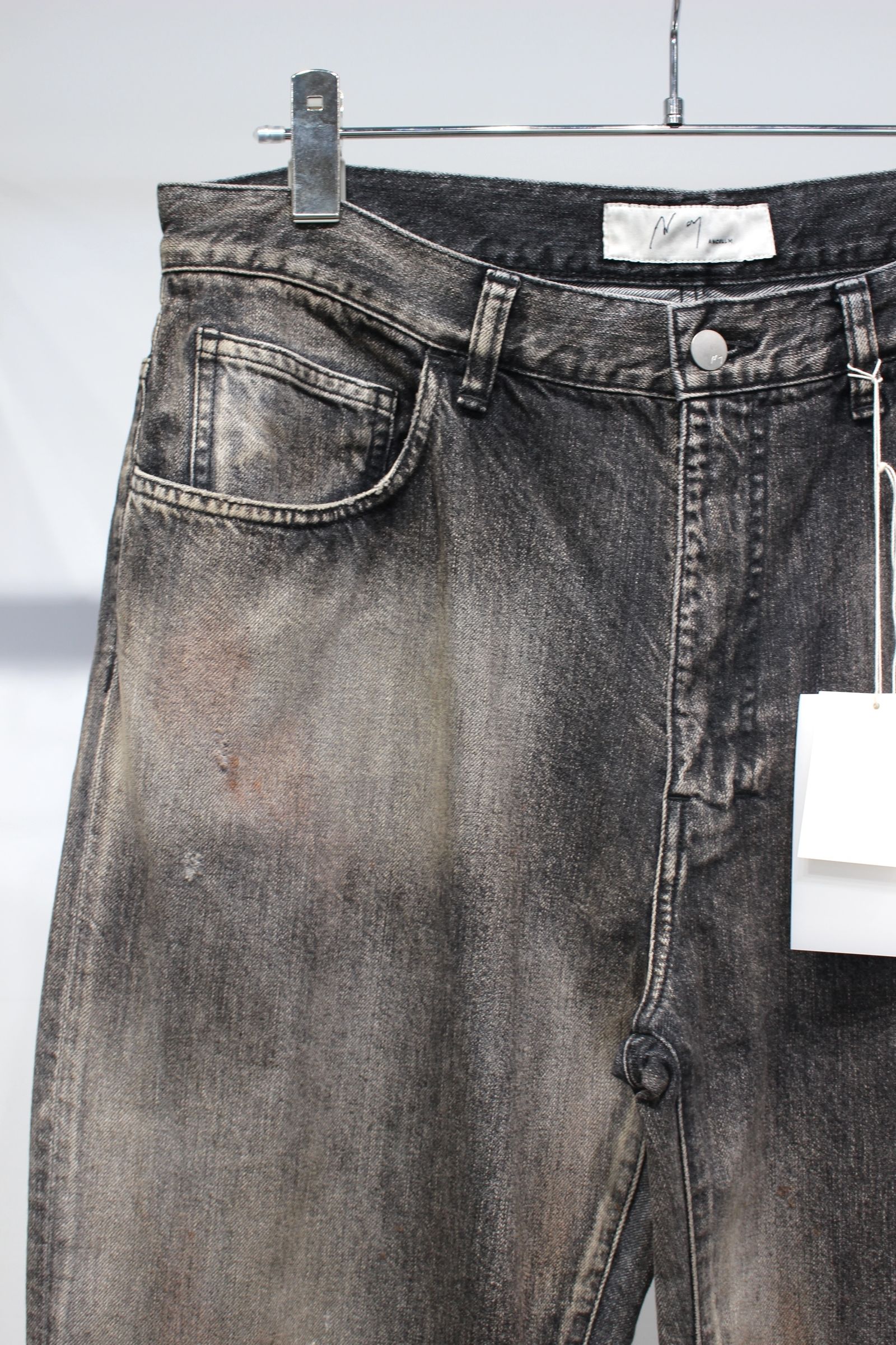 CUT-OFF LENGTH DENIM PANTS | BLACK | デニムパンツ