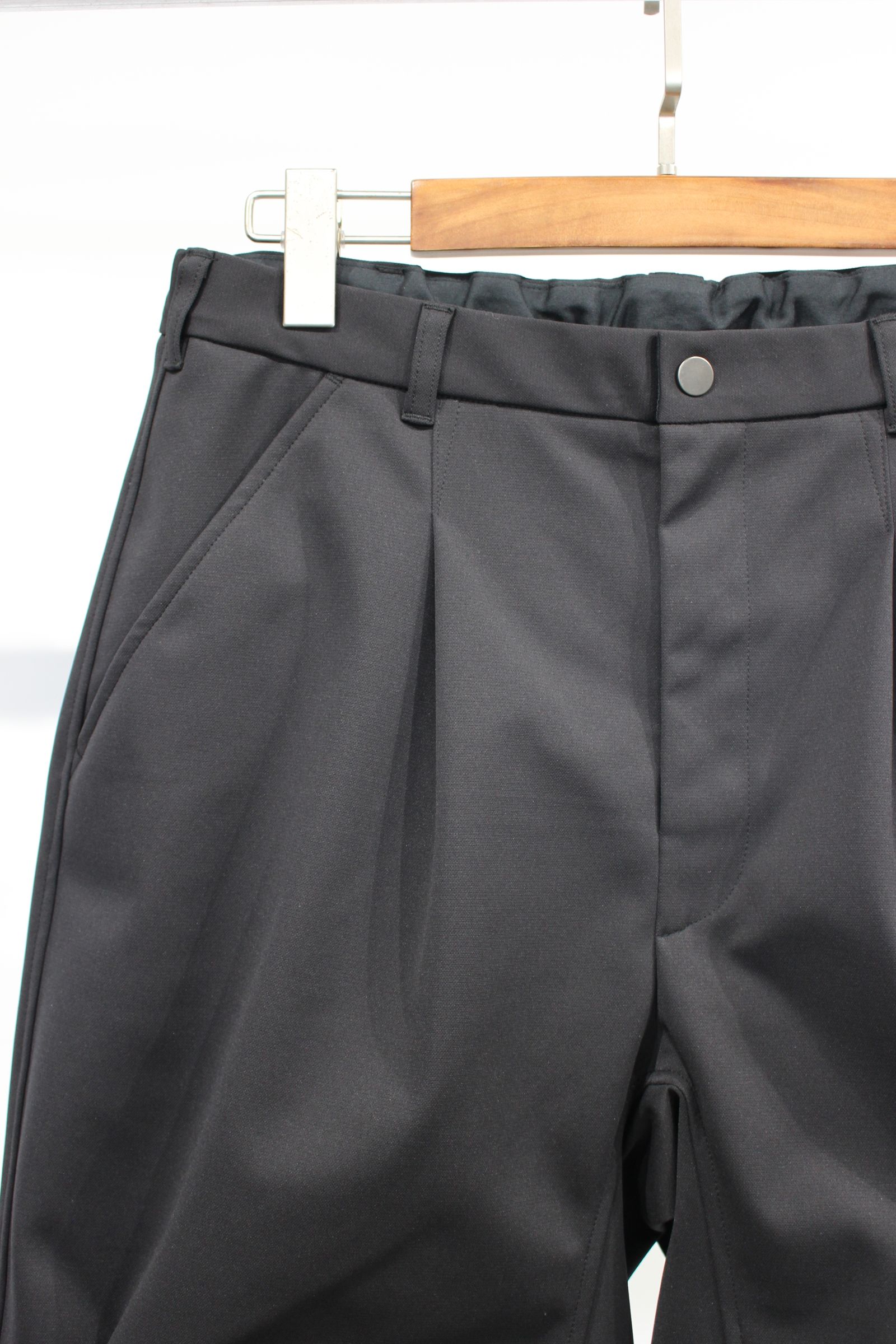 TEXBRID® HEM TUCK SHORTS | BLACK | ショートパンツ