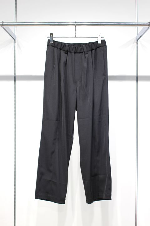 TWILL TWIST CENTER SEAM PANTS | BLACK | イージーパンツ