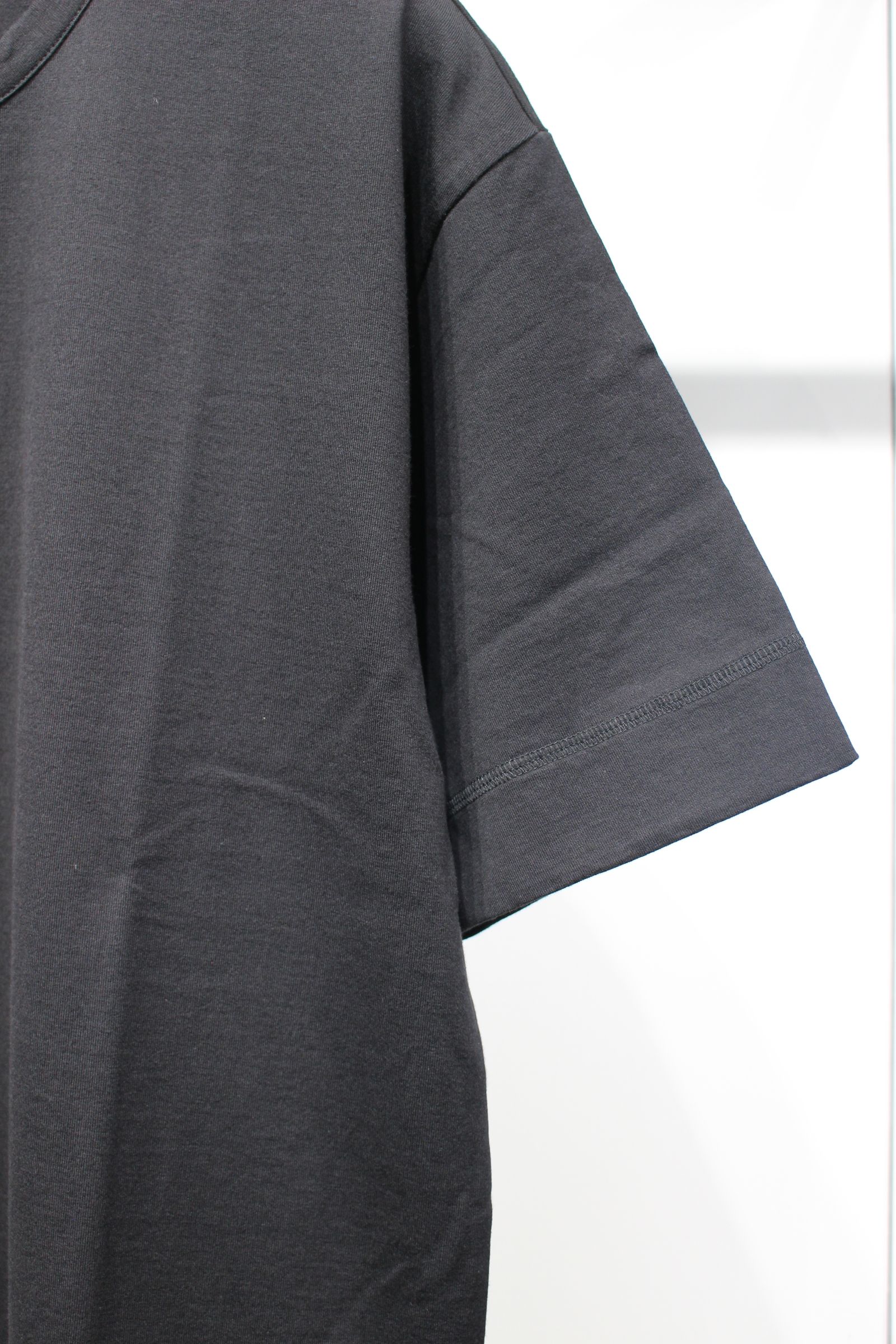 [ラスト1点] VICTOR S/S CN TEE | BLACK | カットソー