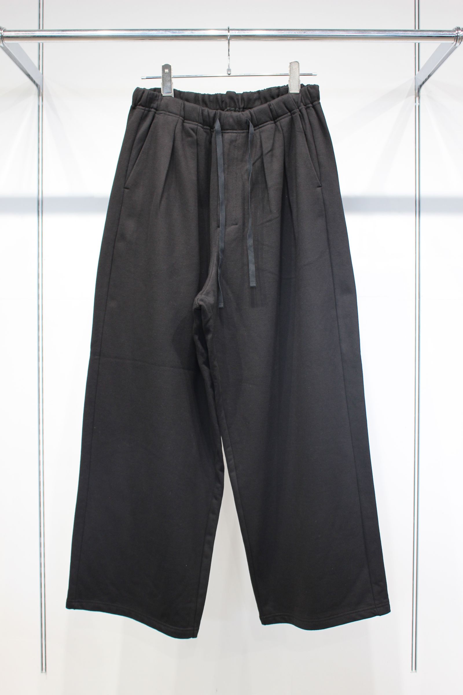 2TUCK SWEAT PANTS | BLACK | スウェットパンツ