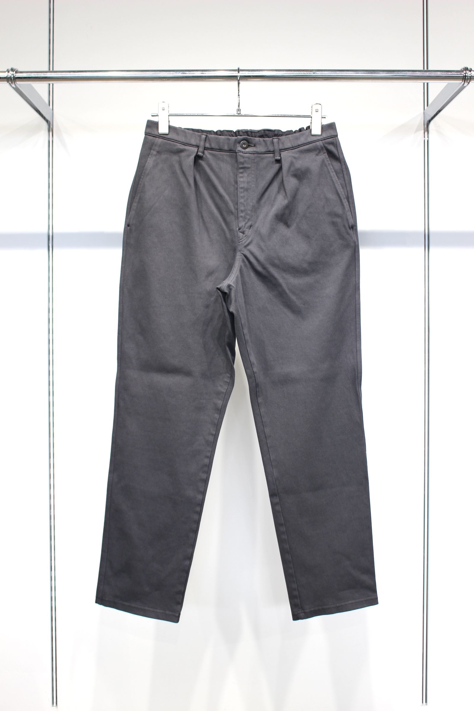 DENIM 1TUCK EZ TAPERED PANTS -slate gray- | SLATE GRAY | ニットデニム