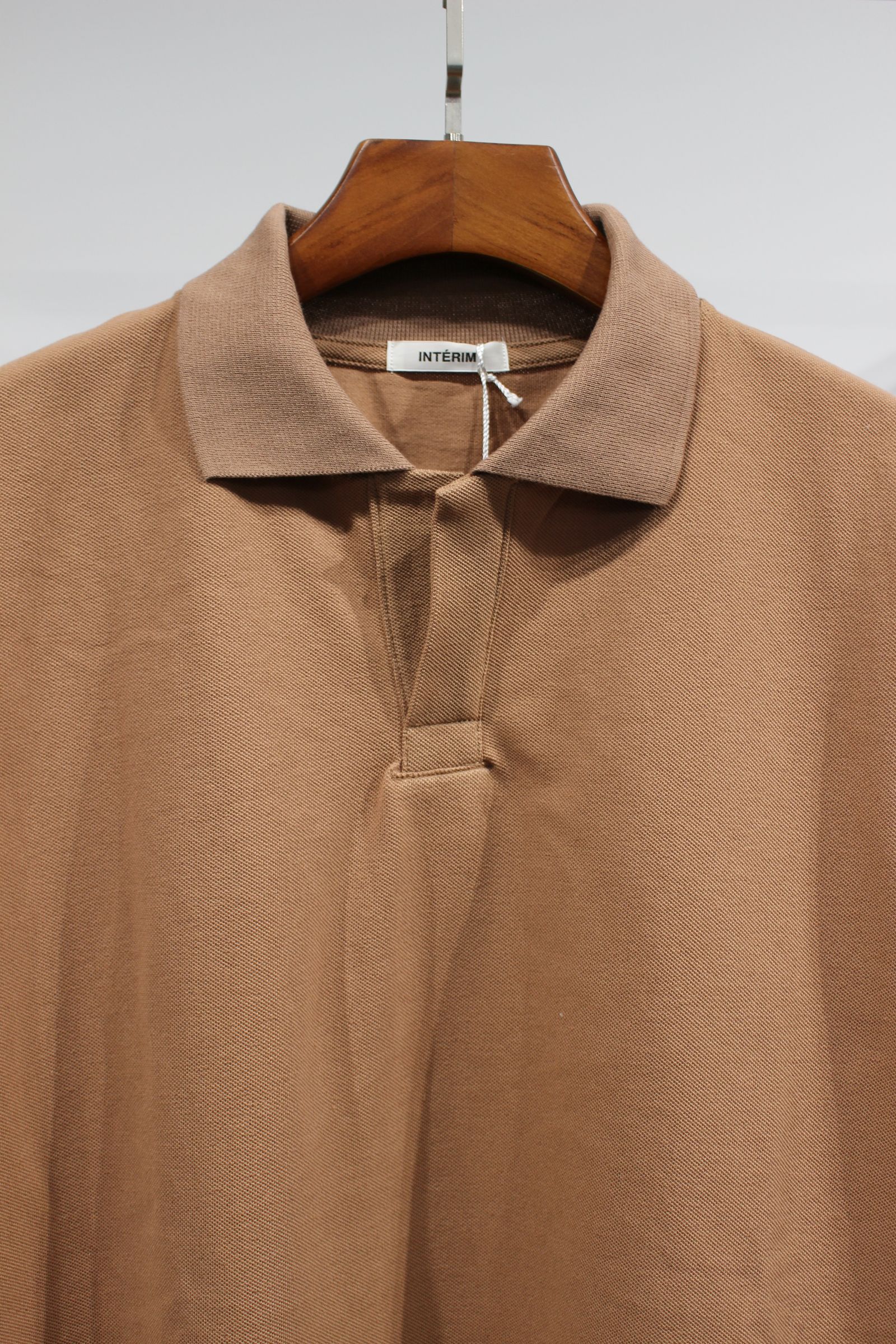 HYPER BIG TANGIS PIQUE SKIPPER POLO SHIRT | BROWN | ポロシャツ