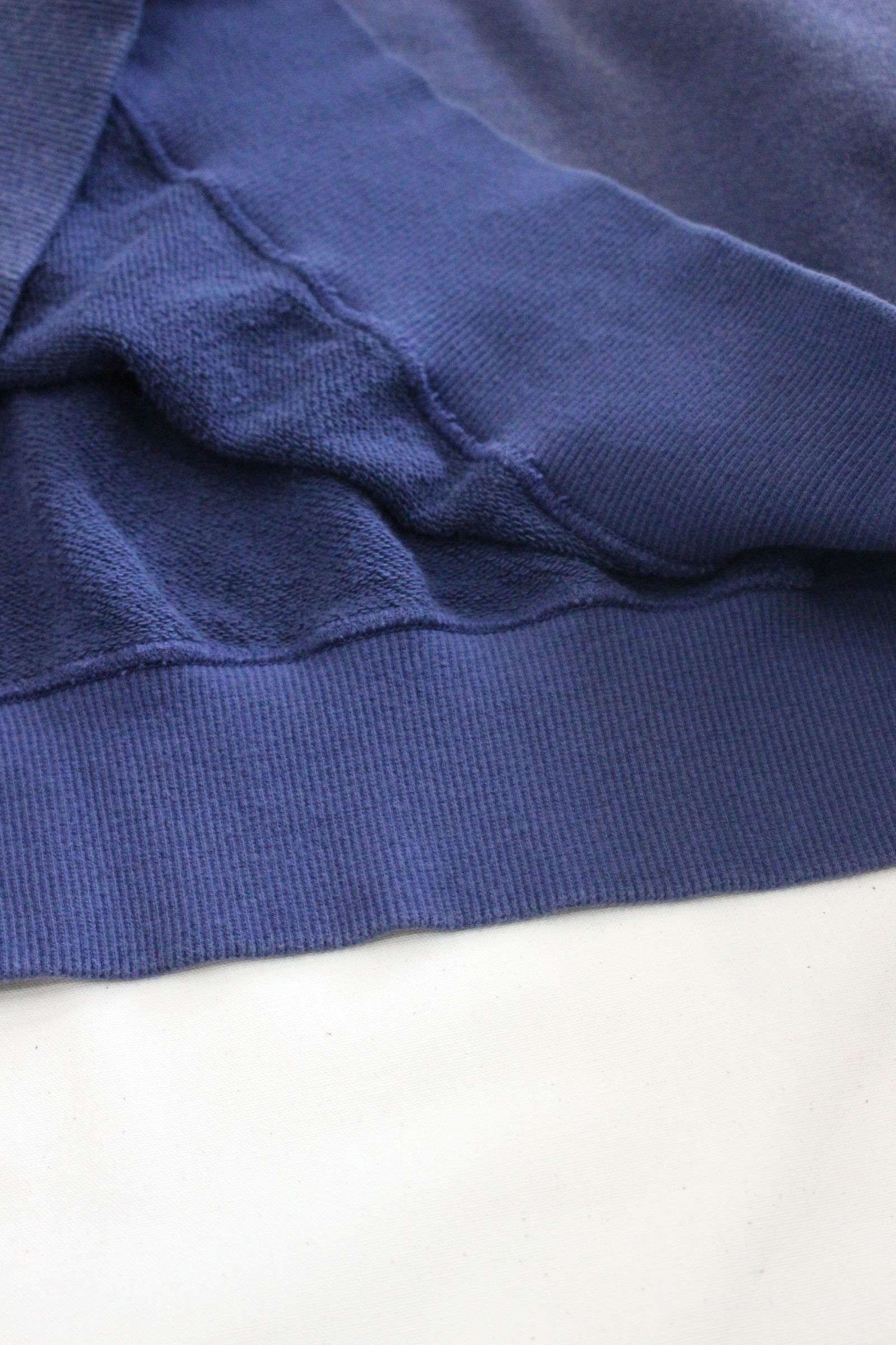 VINTAGE FADE BOTH V-GAZETTE SWEAT SHIRT | NASU | スウェット