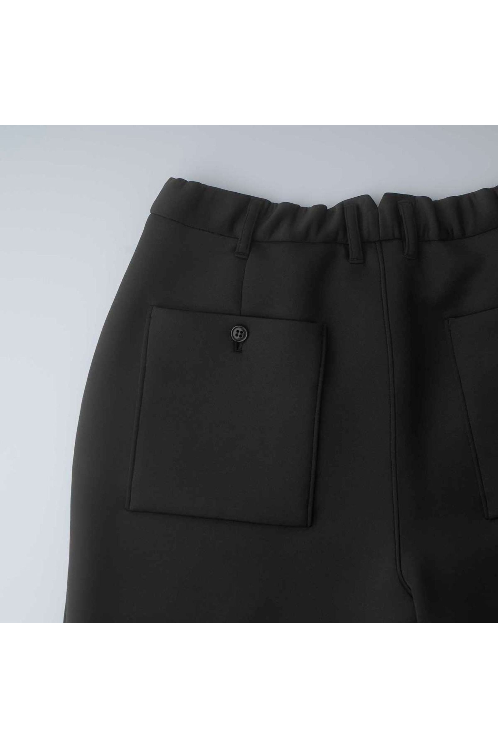 SMOOTH DOUBLE-KNIT TROUSERS | BLACK | パンツ