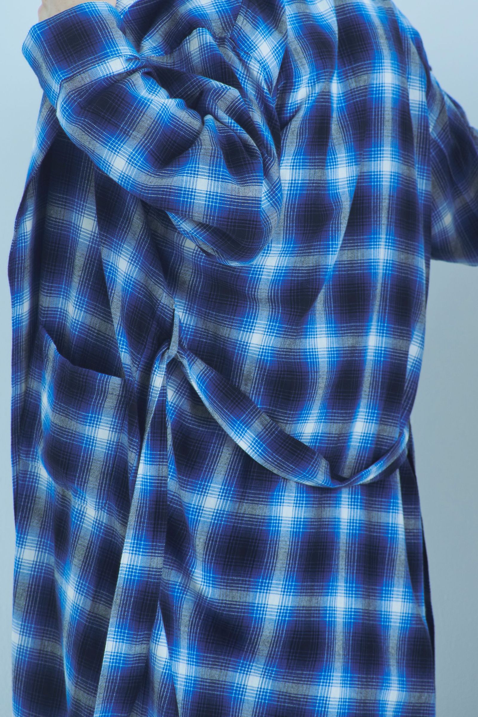 Gown/BLUE
