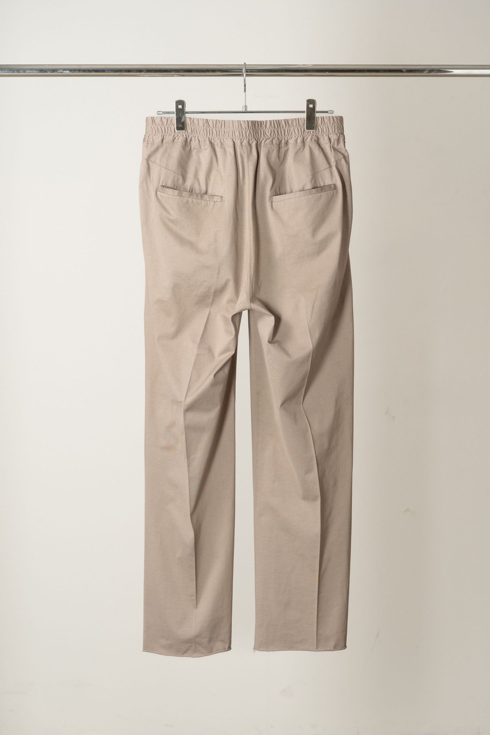 CUT GATHER EASY PANTS | BEIGE | スラックス