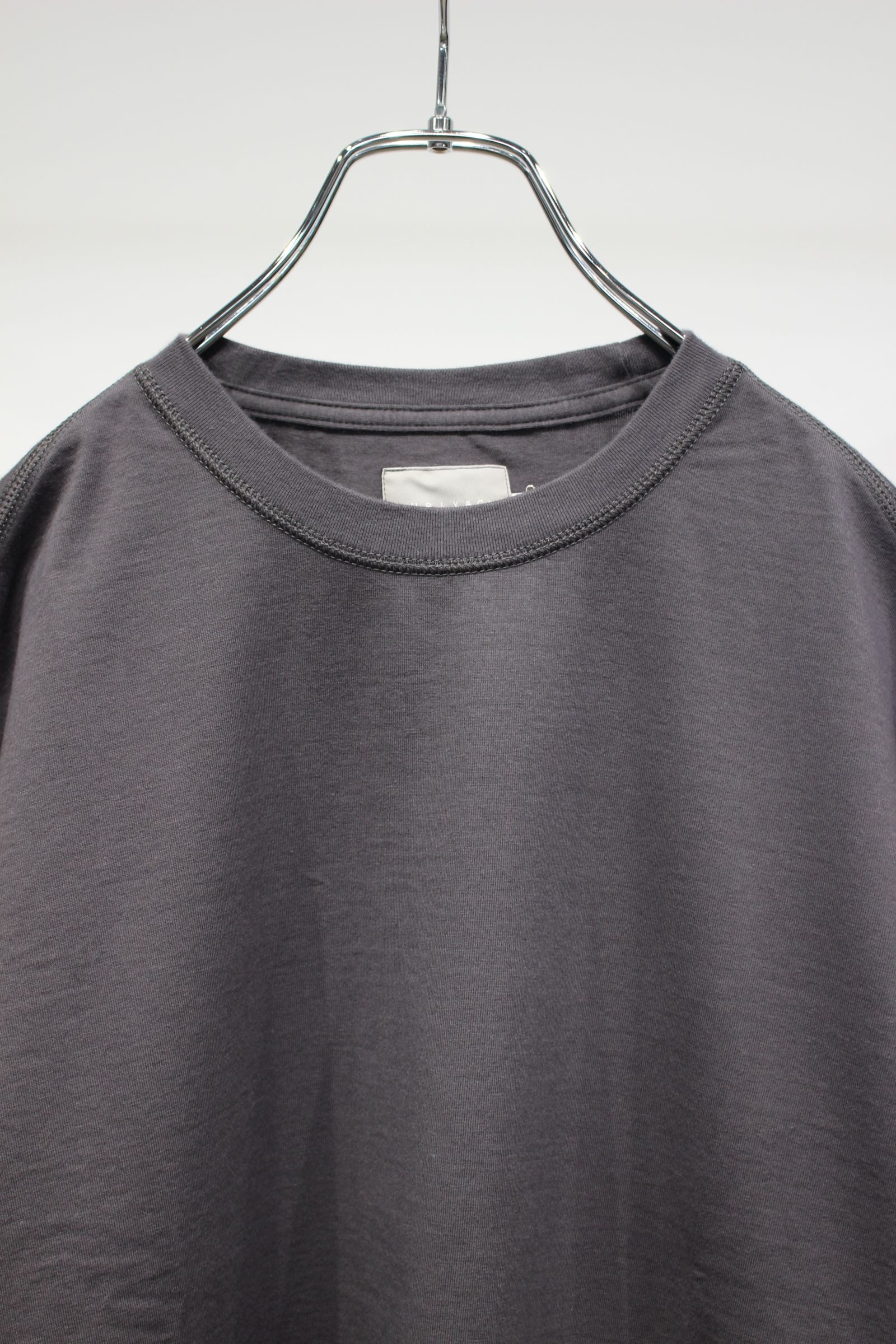 BASIC COTTON CREW-NECK TEE | CHARCOAL | カットソー