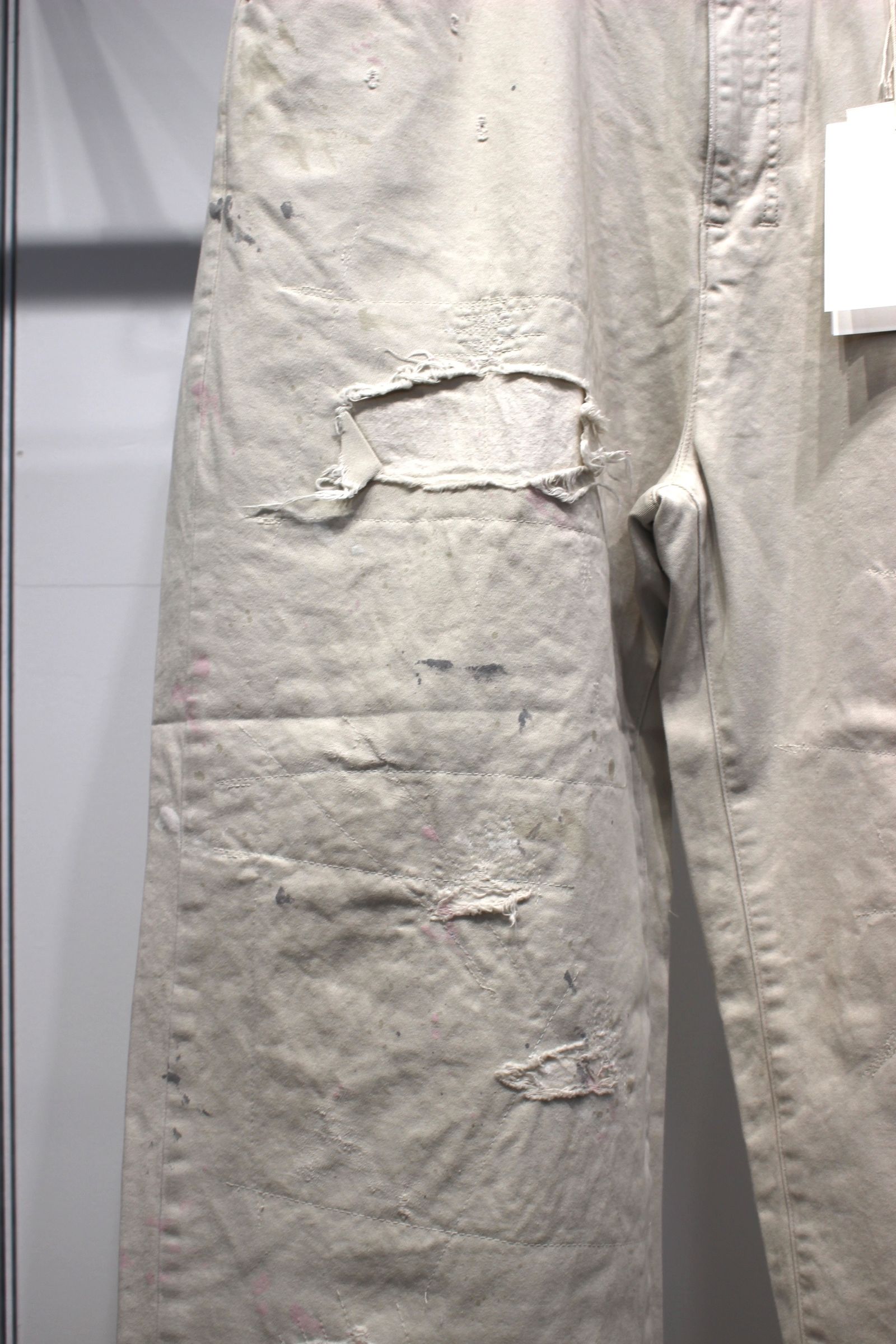 REMAKE WIDE CHINO TROUSERS | BEIGE | チノパン