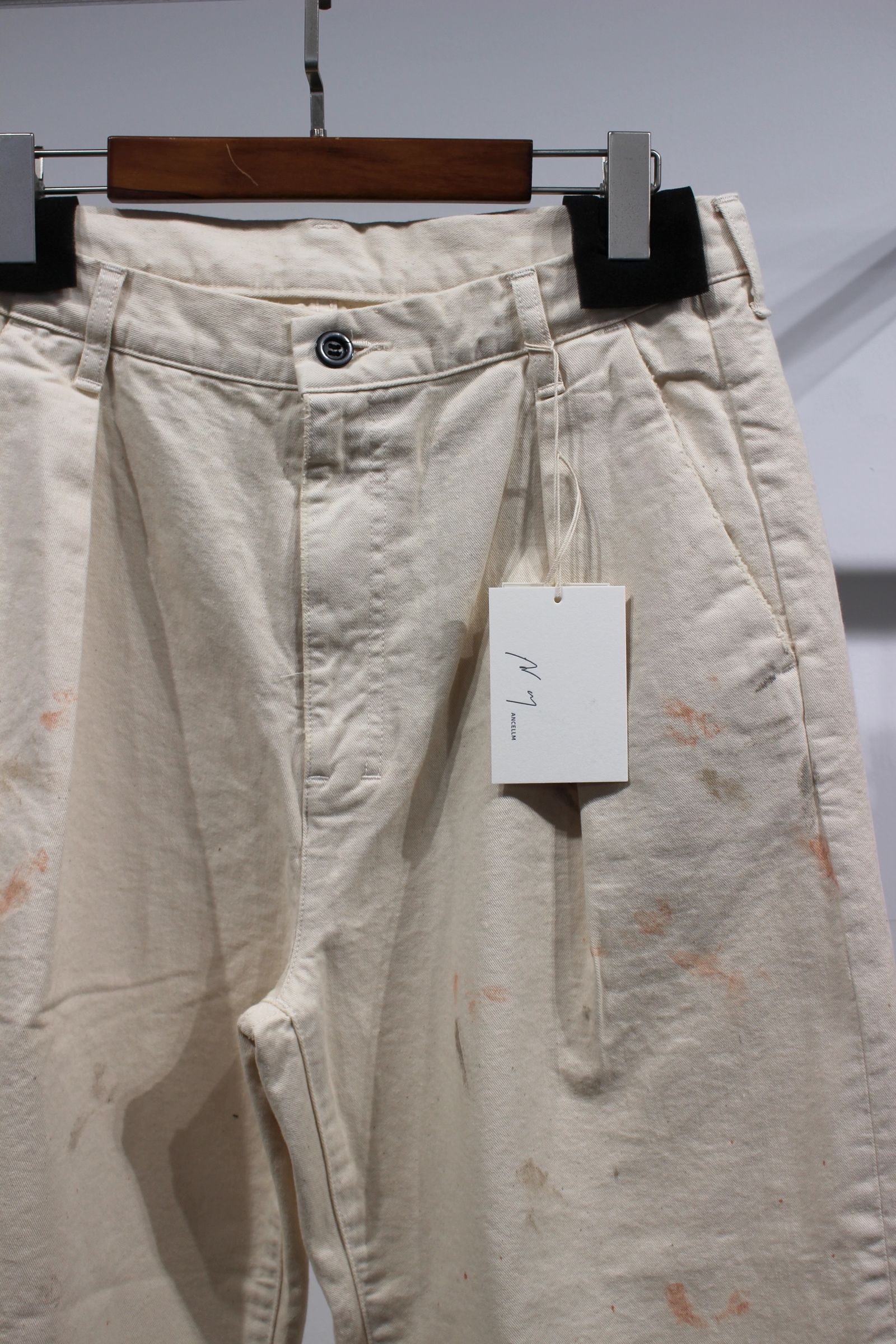 ANCELLM - PAINT CHINO TROUSERS/BEIGE | NapsNote