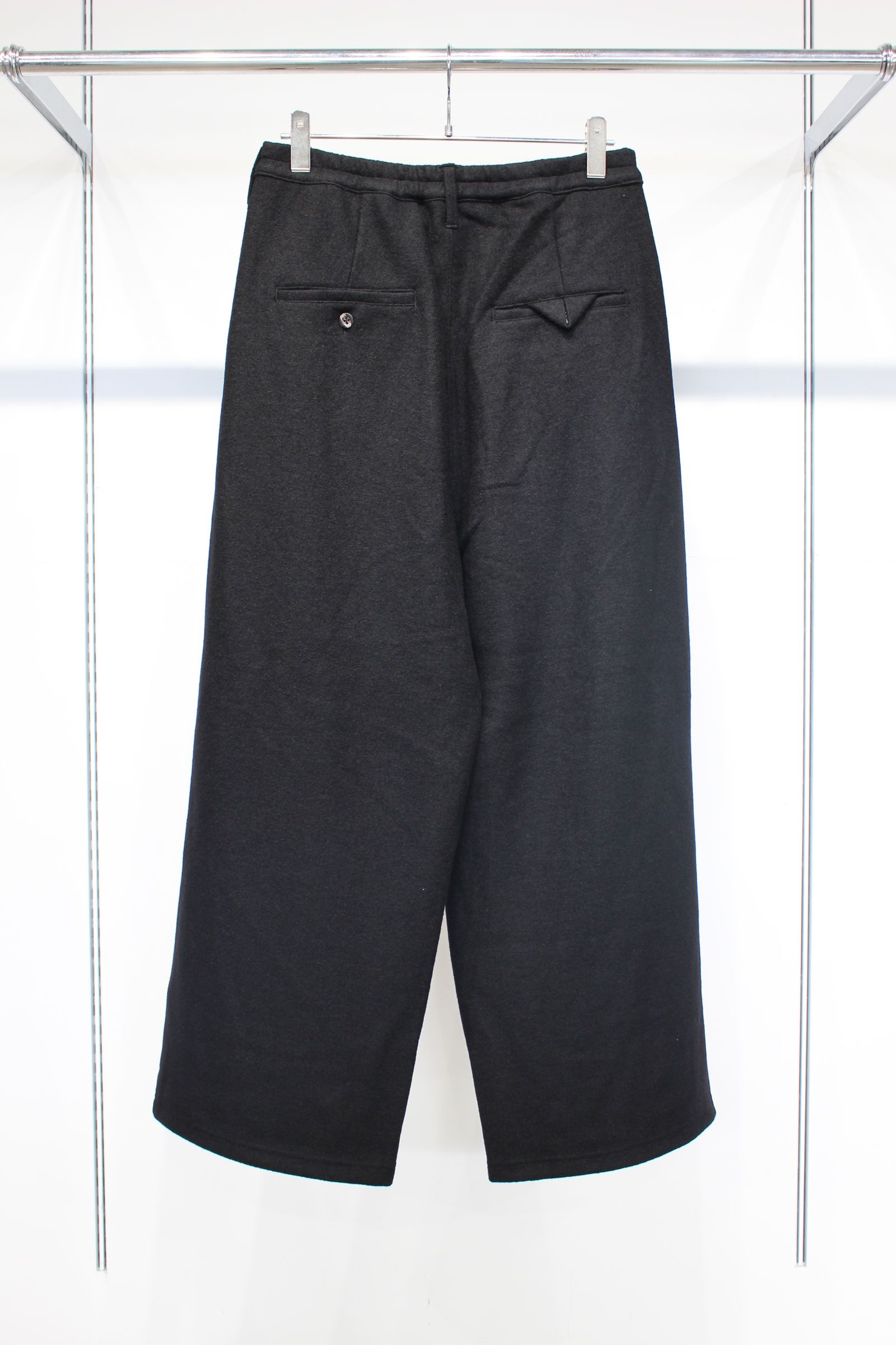 WOOL WIDE EASY TUCK SLACKS | BLACK | スラックス