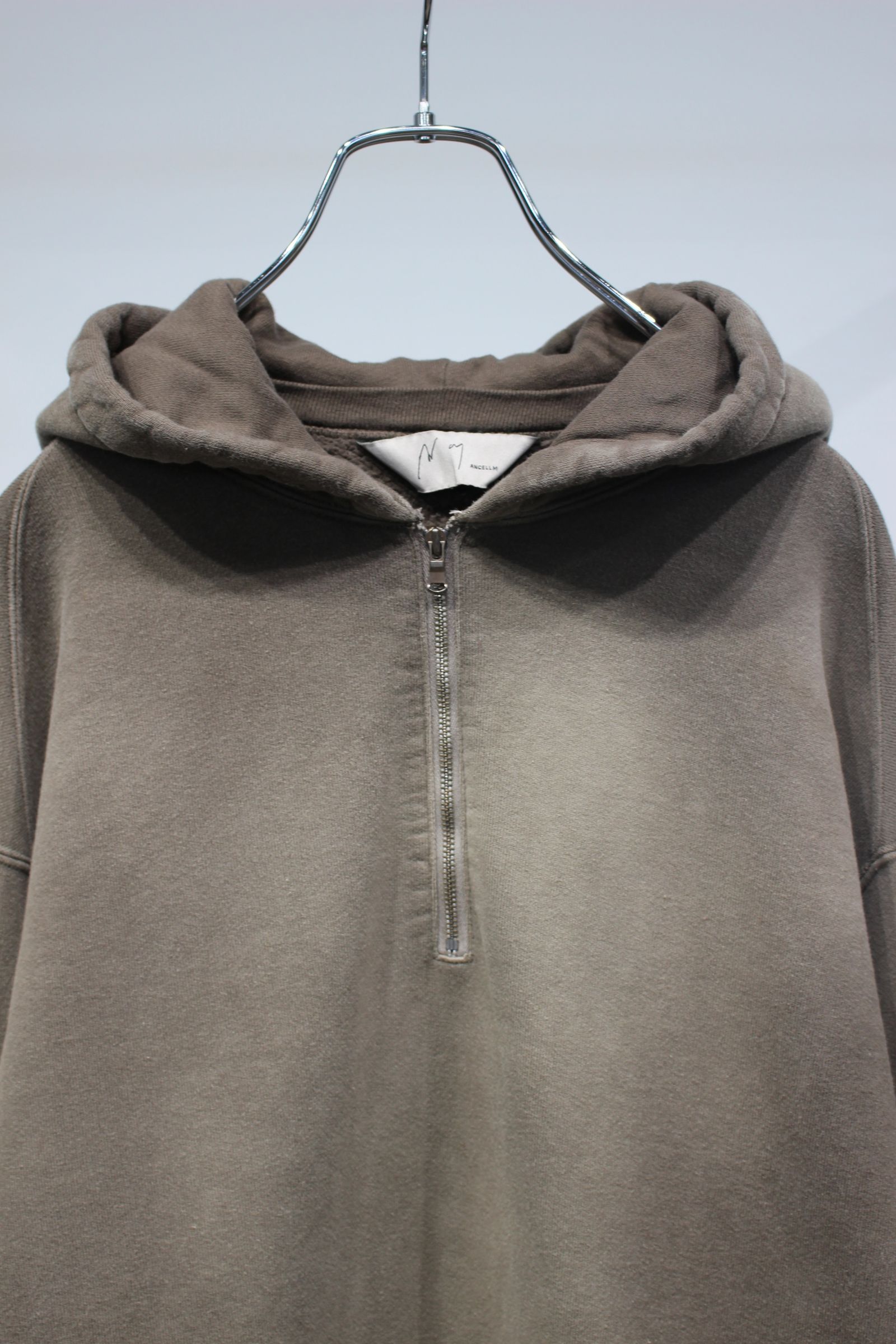FLEECE-LINED SWEAT HOODIE | P.BEIGE | フーディー